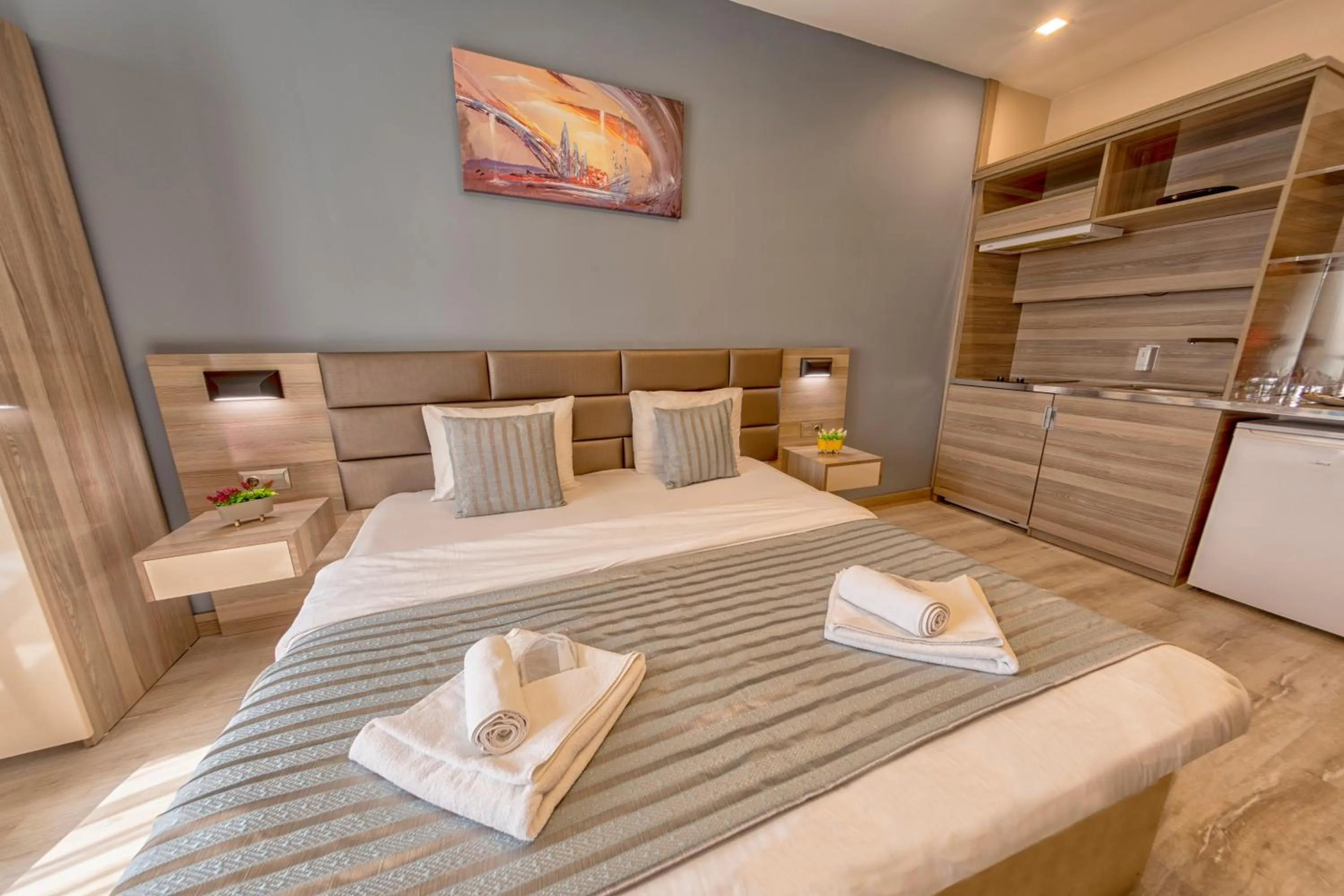 Bed in My House N5 Suites Hotel