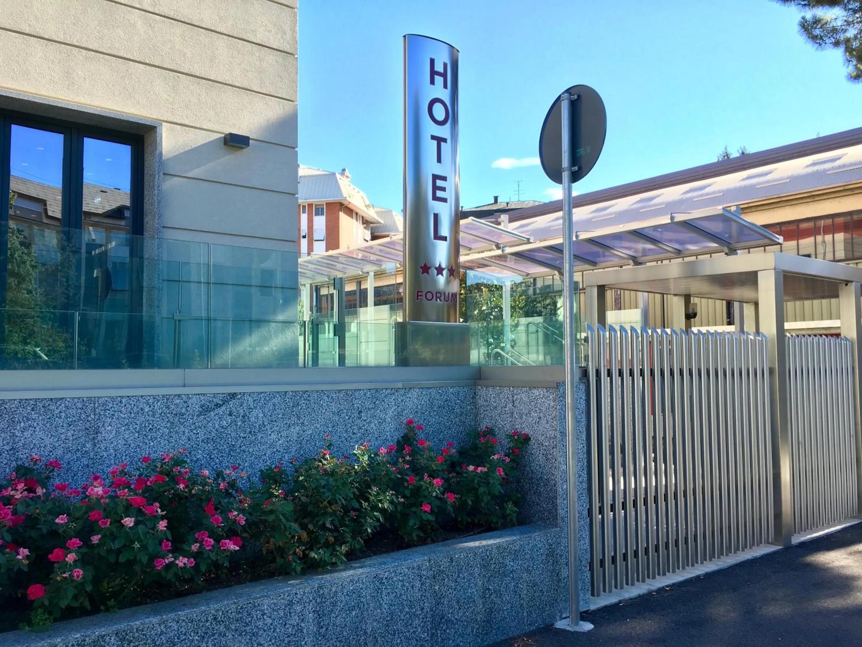 Facade/entrance in Hotel Forum