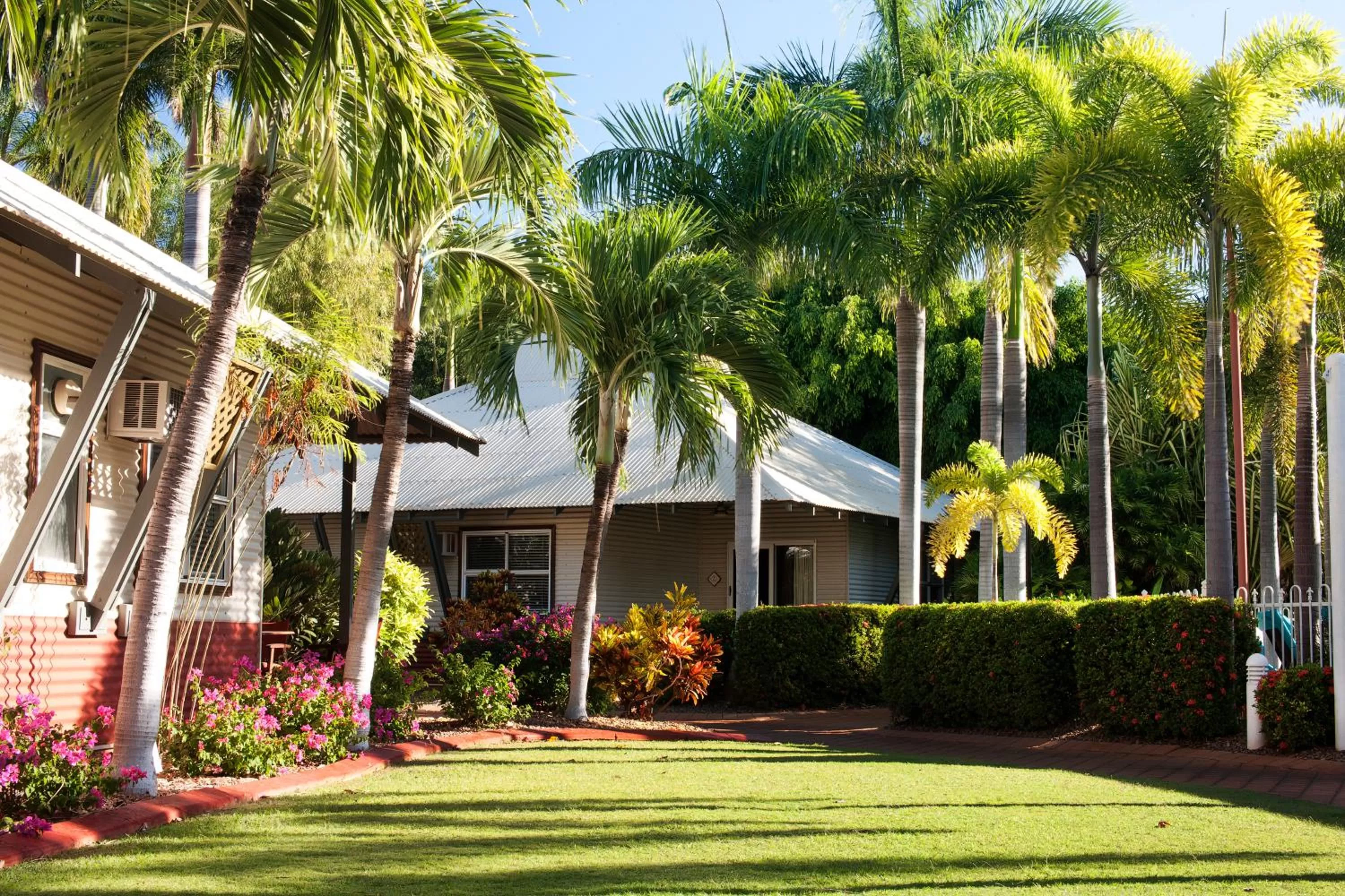 Facade/entrance in Seashells Broome