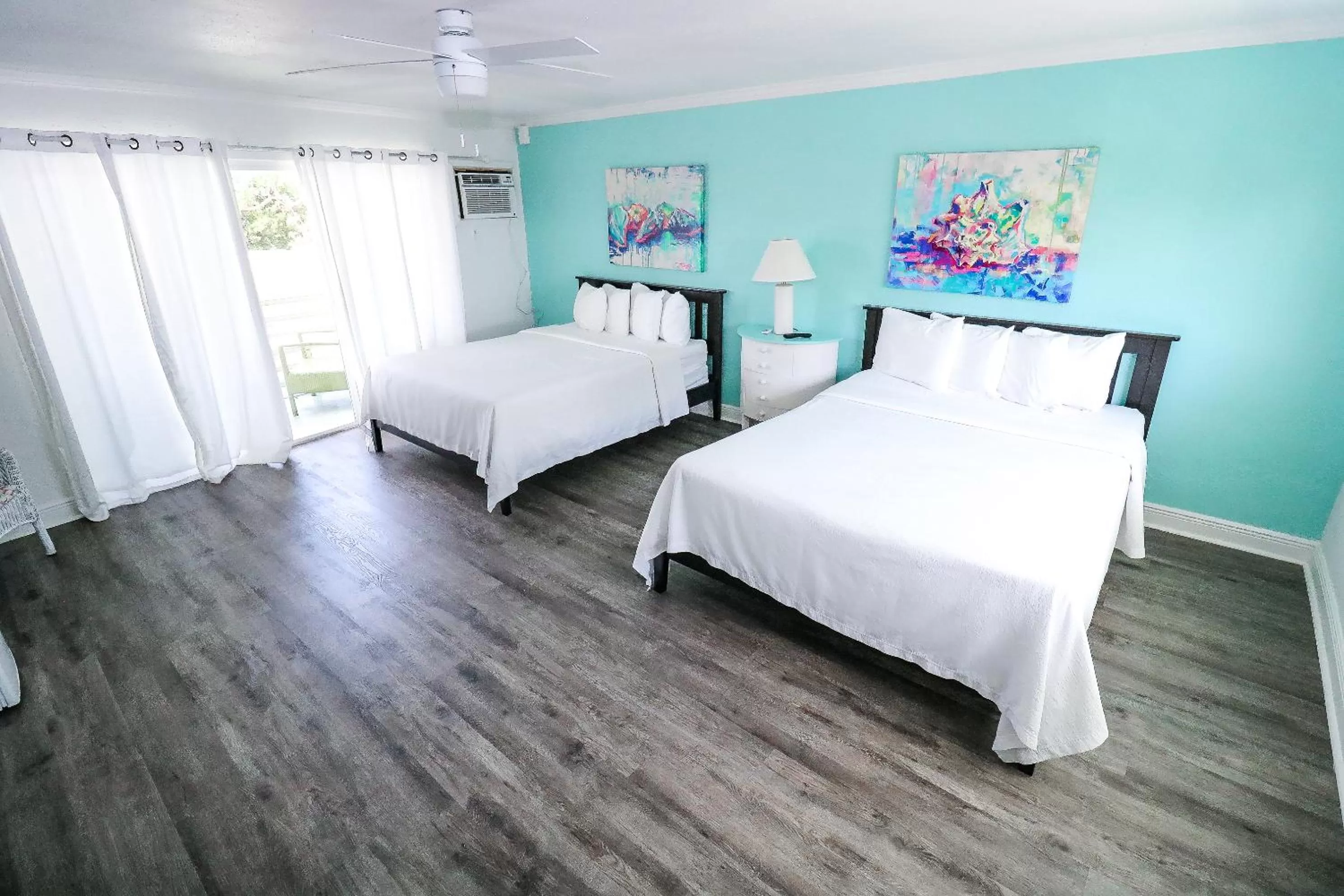 Bed in Drop Anchor Resort & Marina