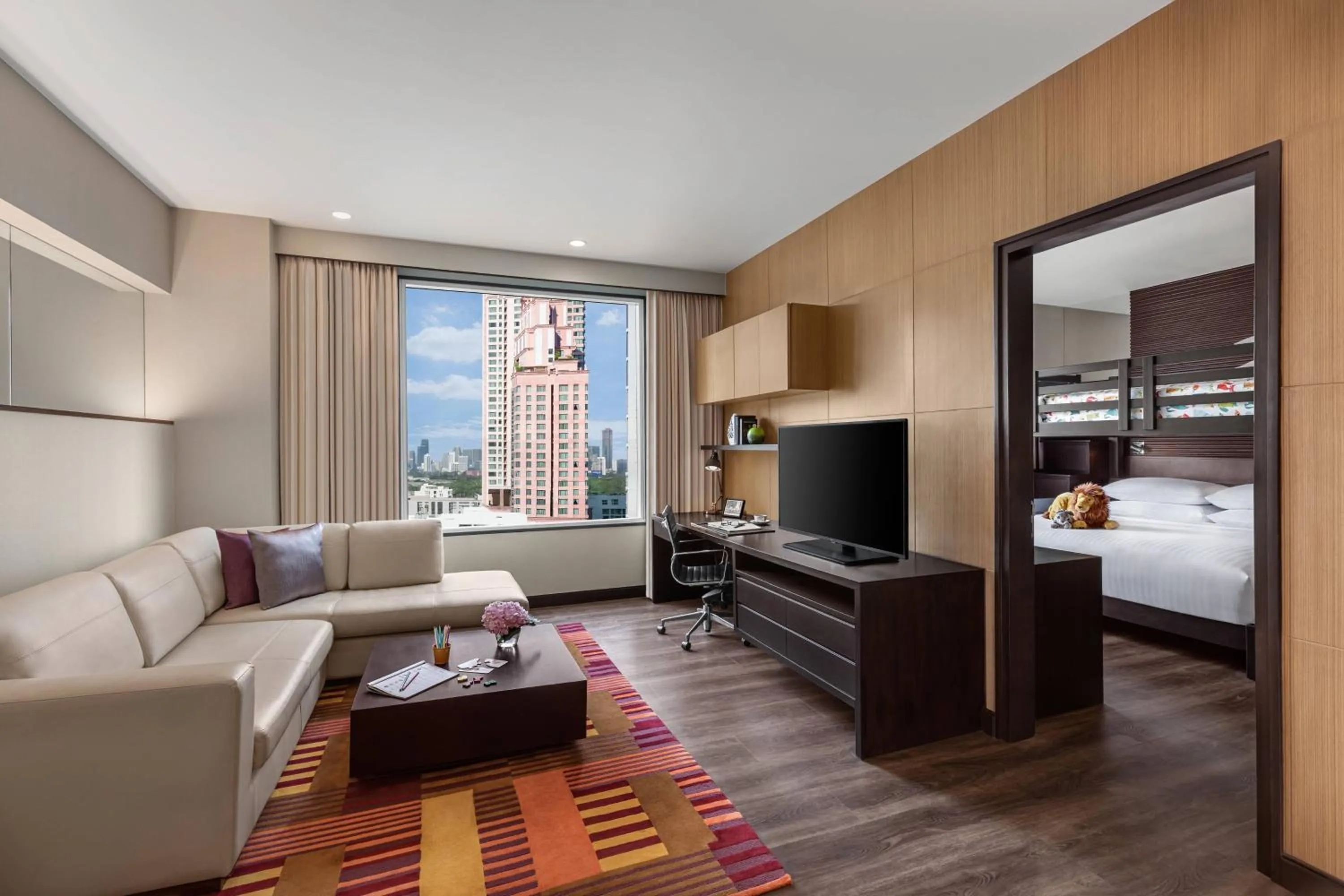 Living room, Bed in Marriott Executive Apartments Sukhumvit Park, Bangkok
