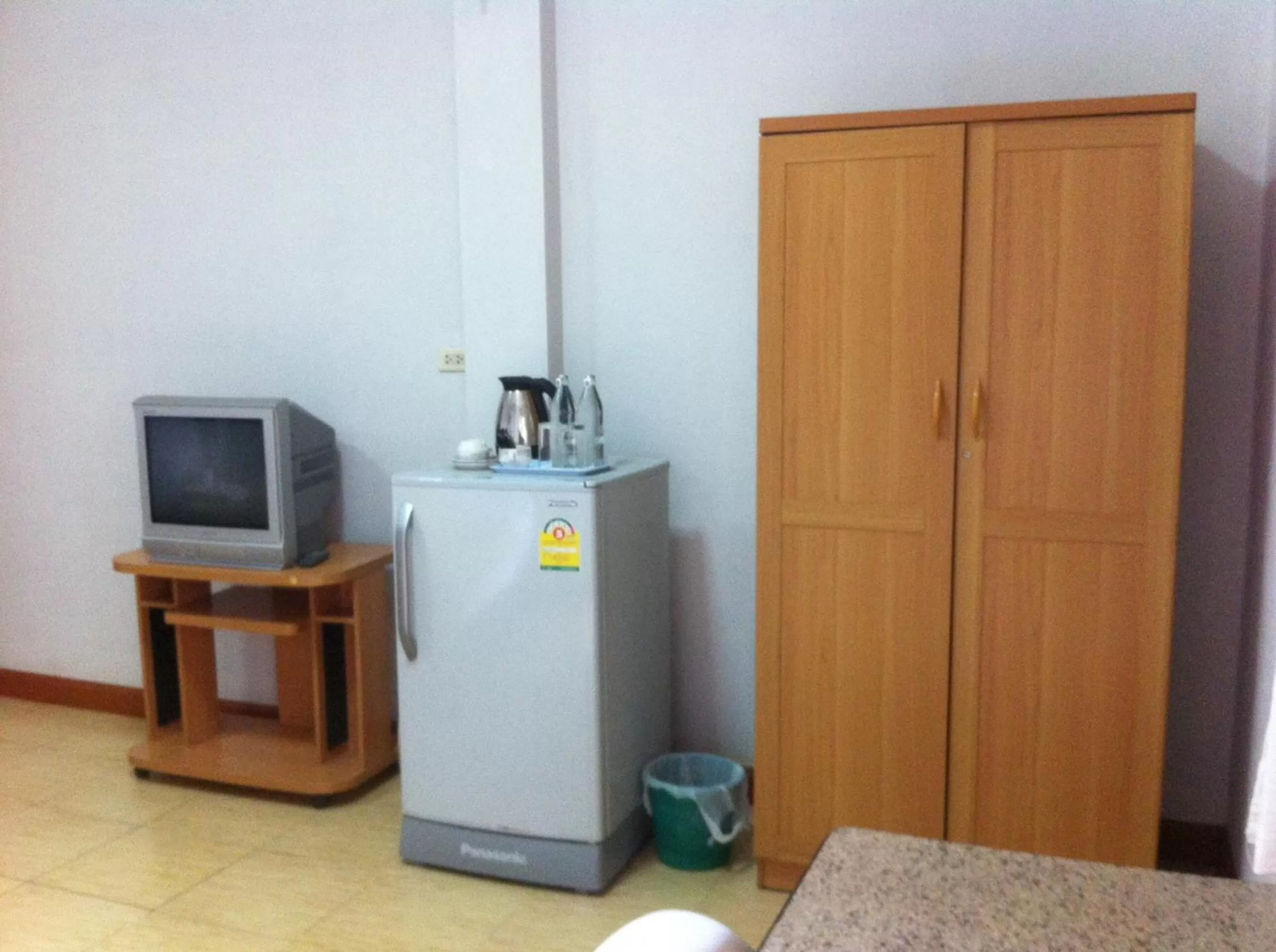 TV/Entertainment Center in Pikul Apartment Hotel