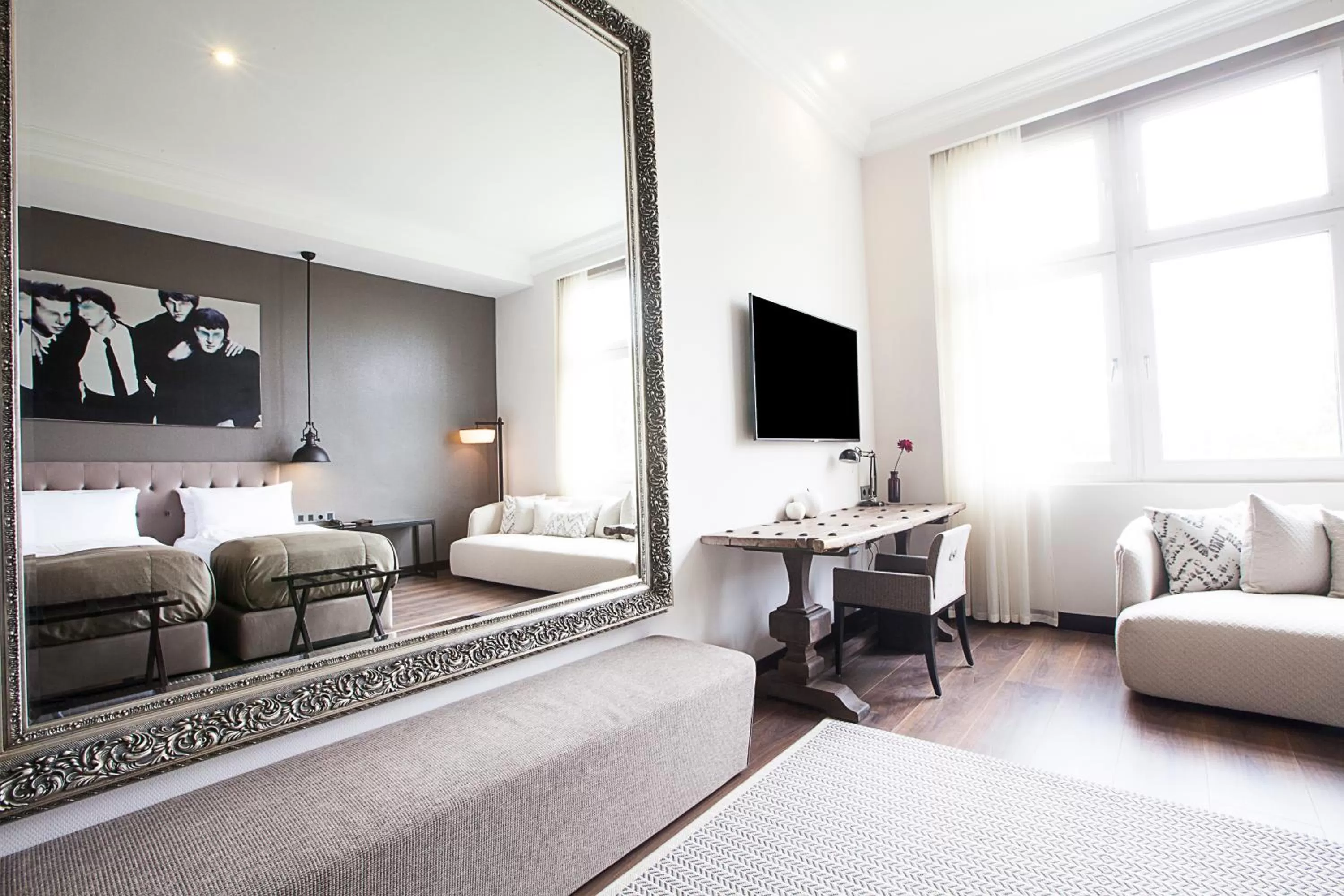 TV and multimedia, Bed in Quentin XL Potsdamer Platz