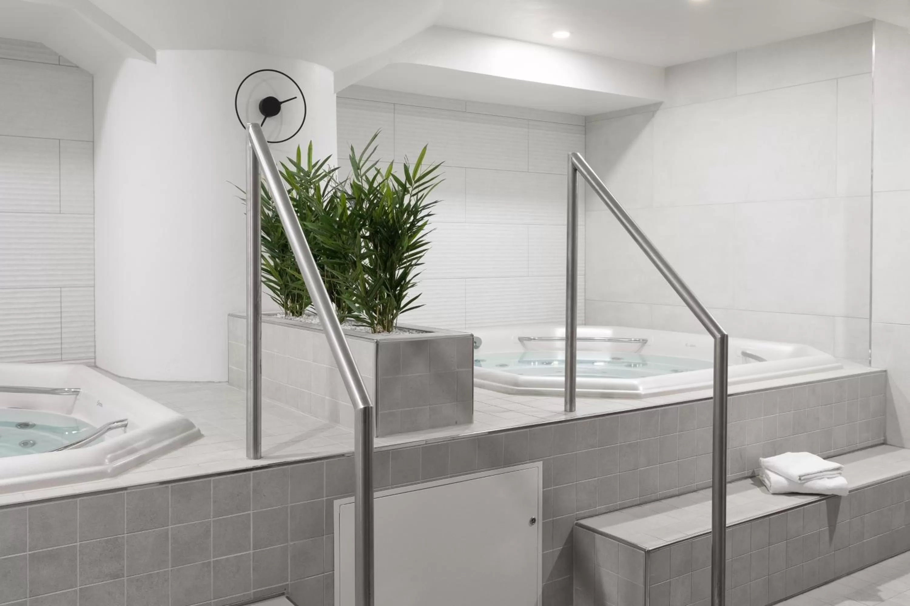 Hot Tub in Noli Katajanokka