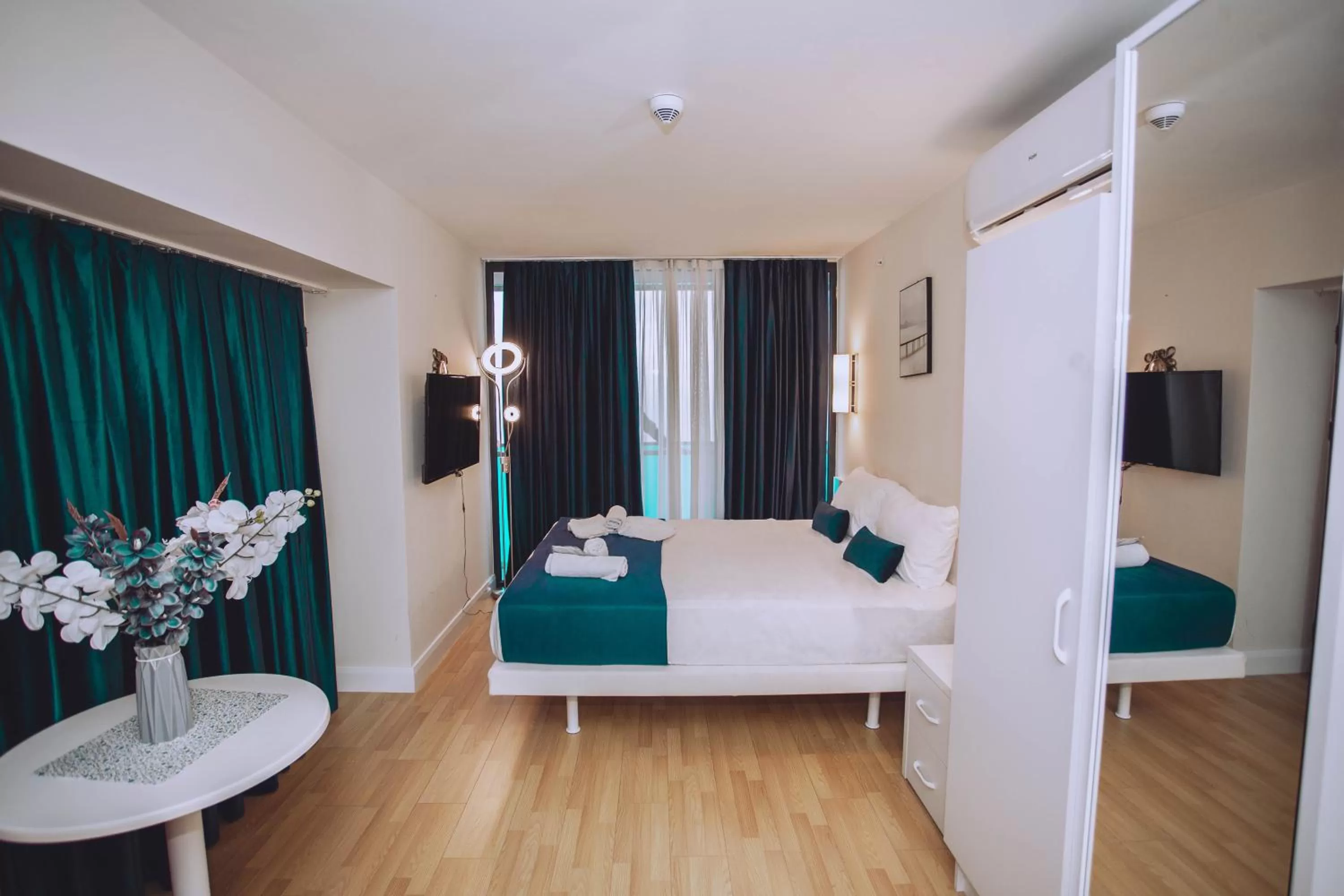 Bed in Luxury Sea View Aparthotel In Orbi City Batumi