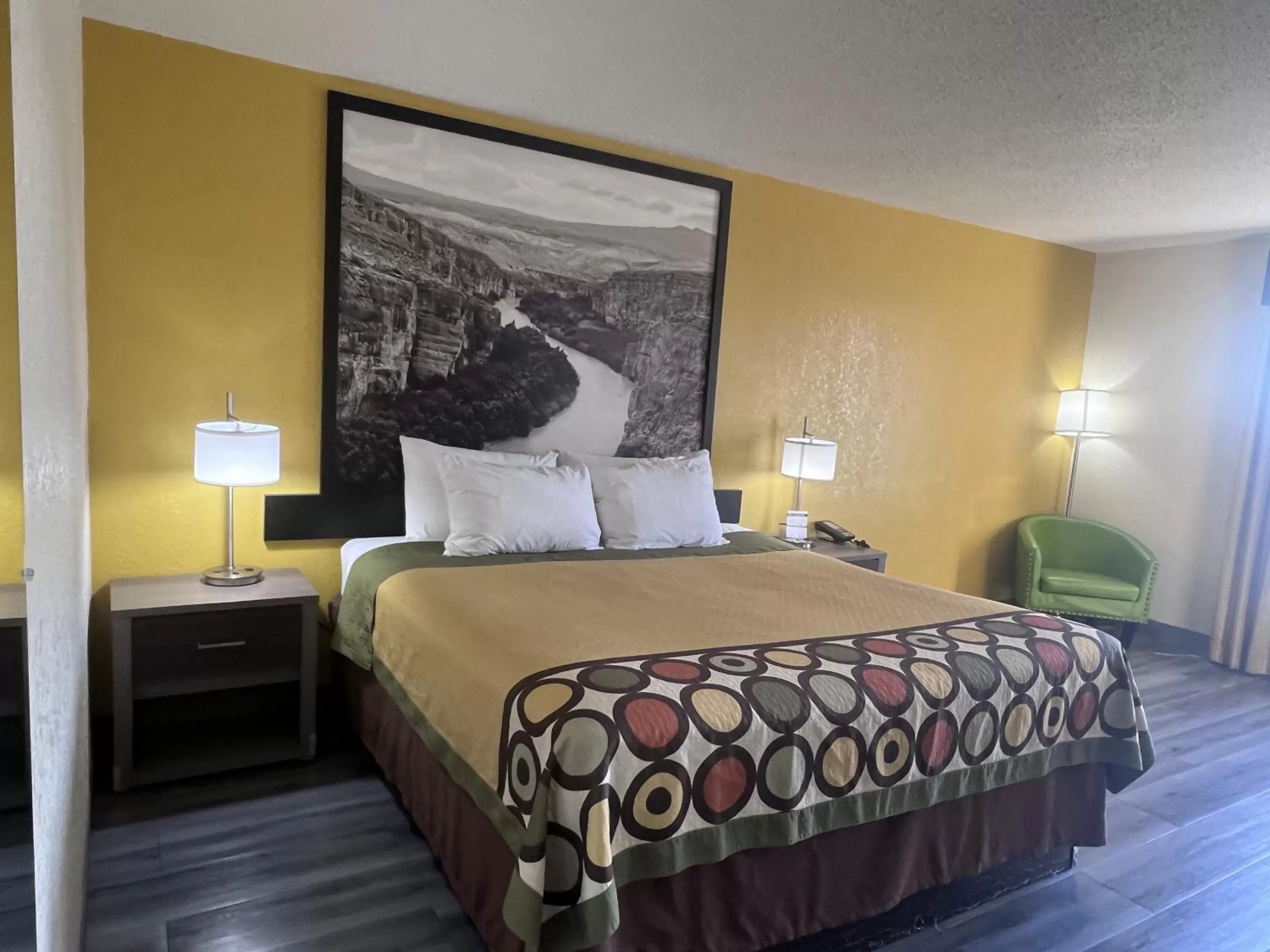 Photo of the whole room, Bed in Super 8 by Wyndham Ft Stockton