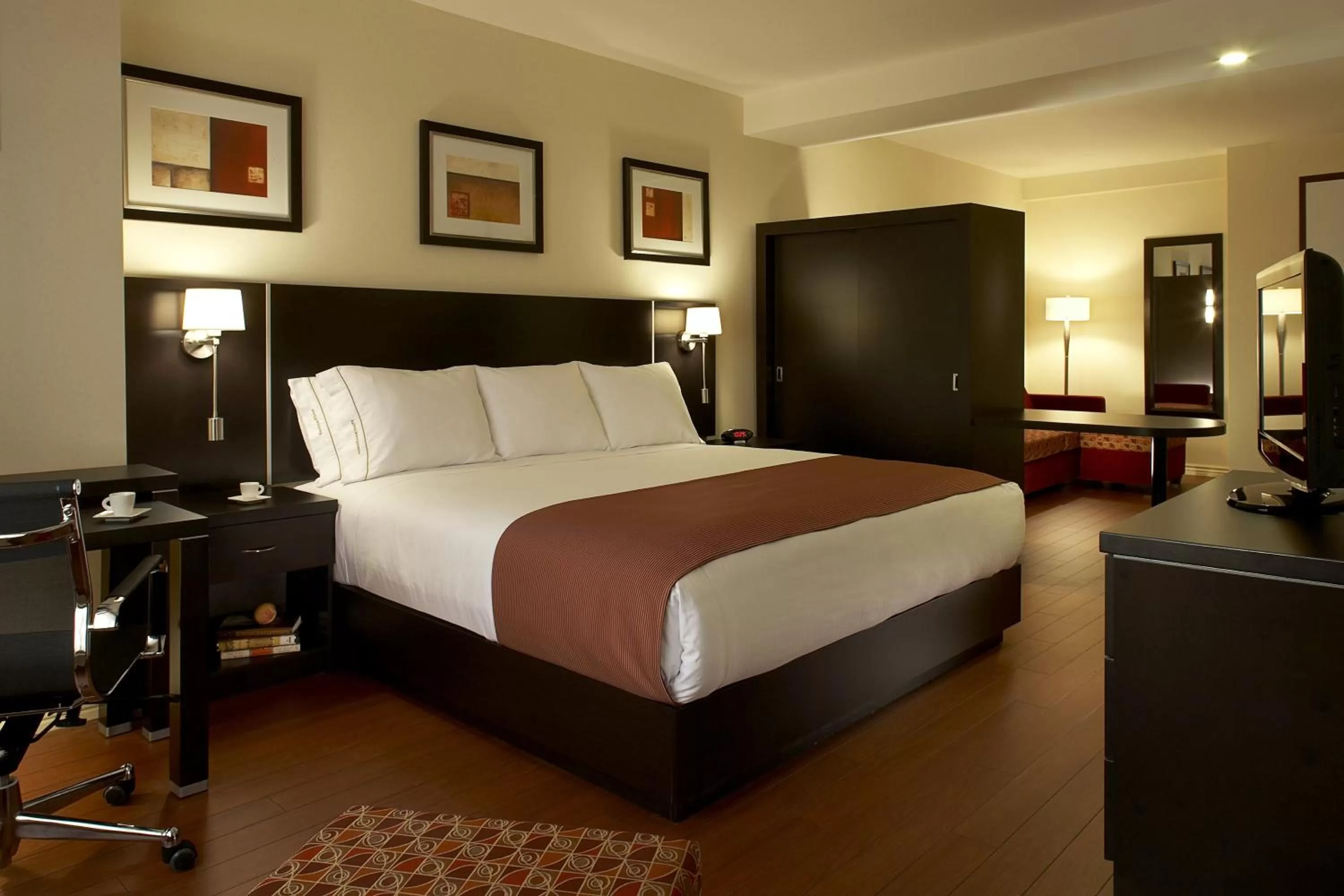 Bedroom, Bed in Holiday Inn & Suites Montreal Airport by IHG
