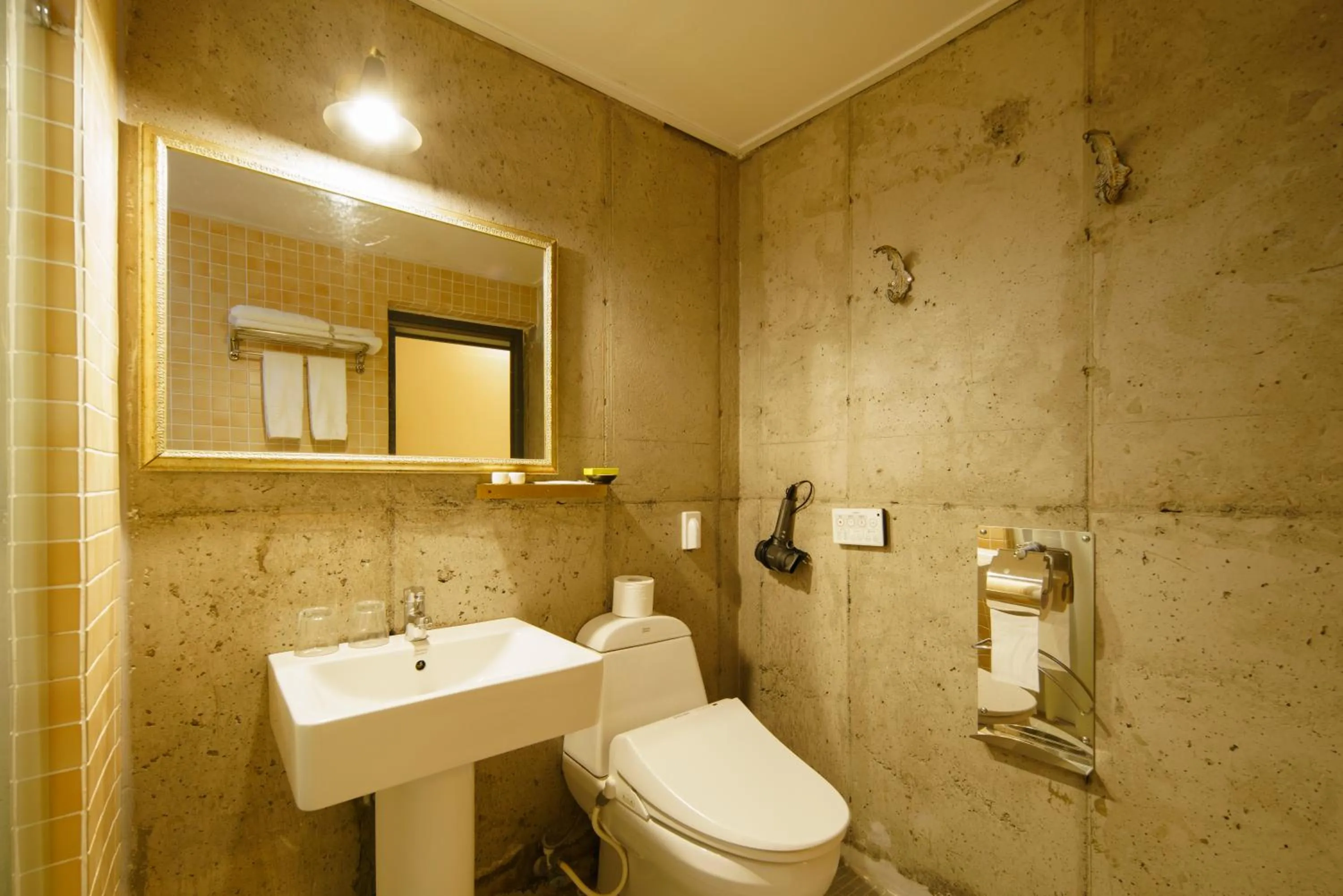 Lareem Boutique Hotel