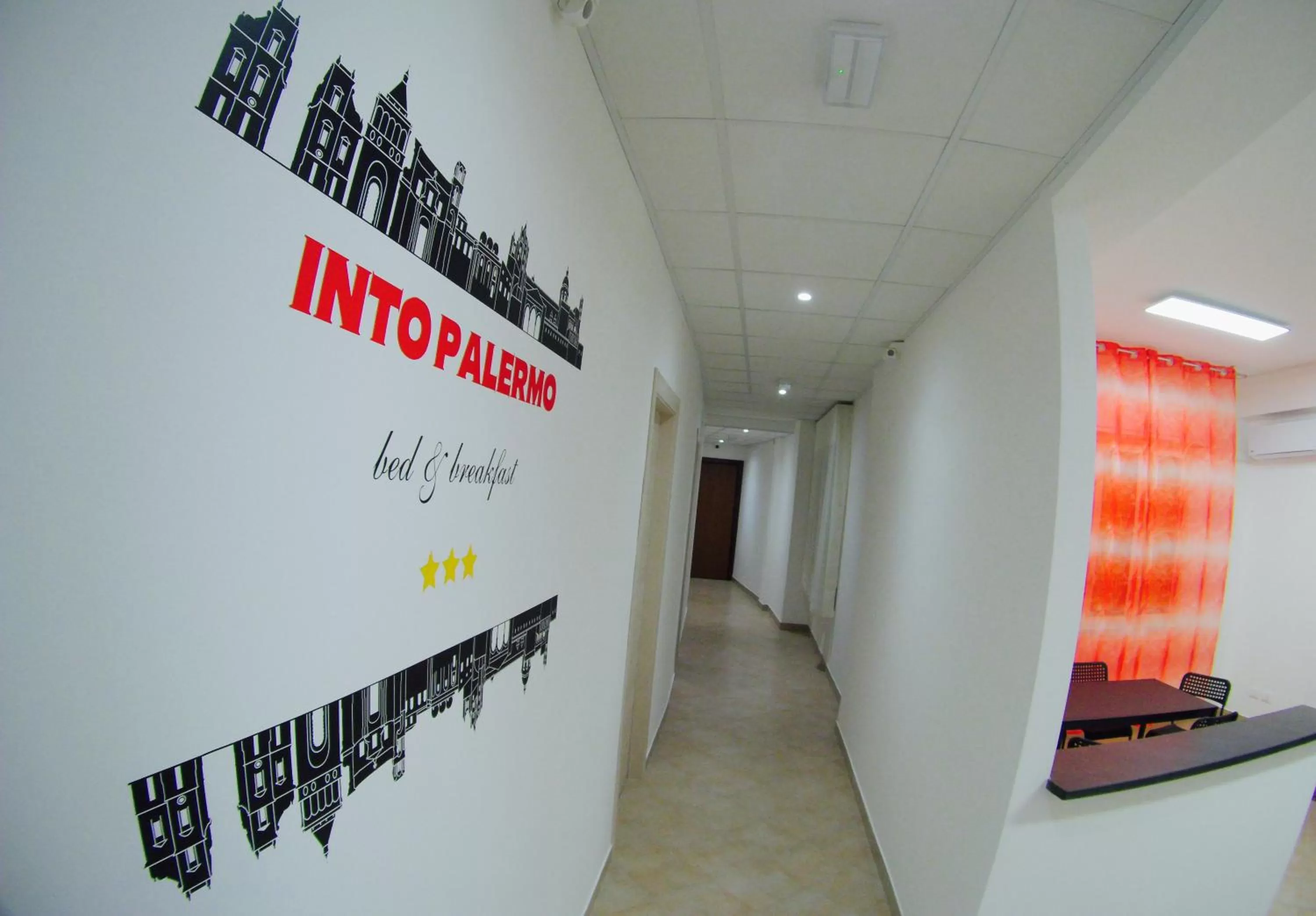 Area and facilities in B&B Into Palermo Rooms vicino al teatro Massimo