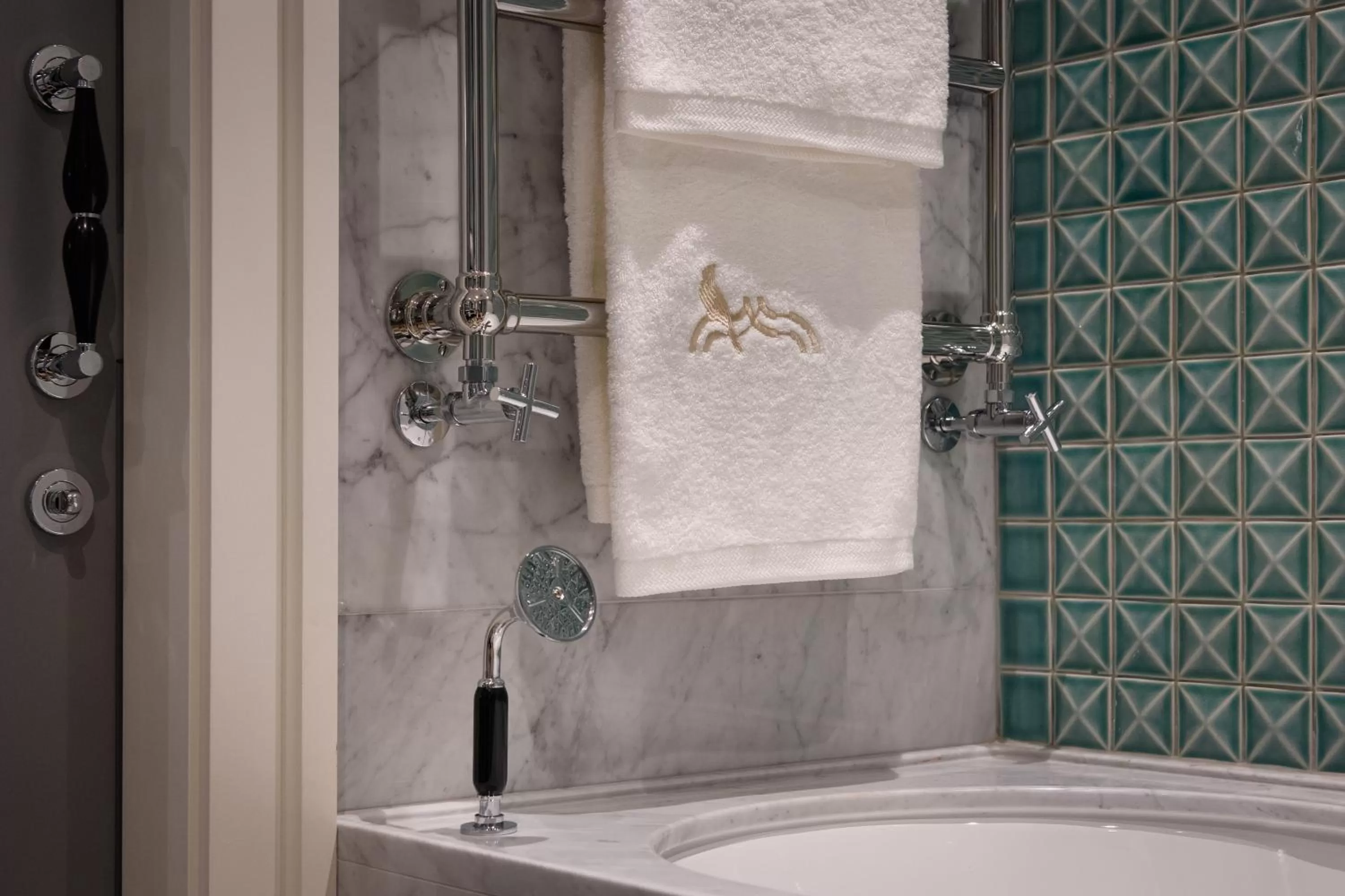 Bathroom in Bairro Alto Hotel