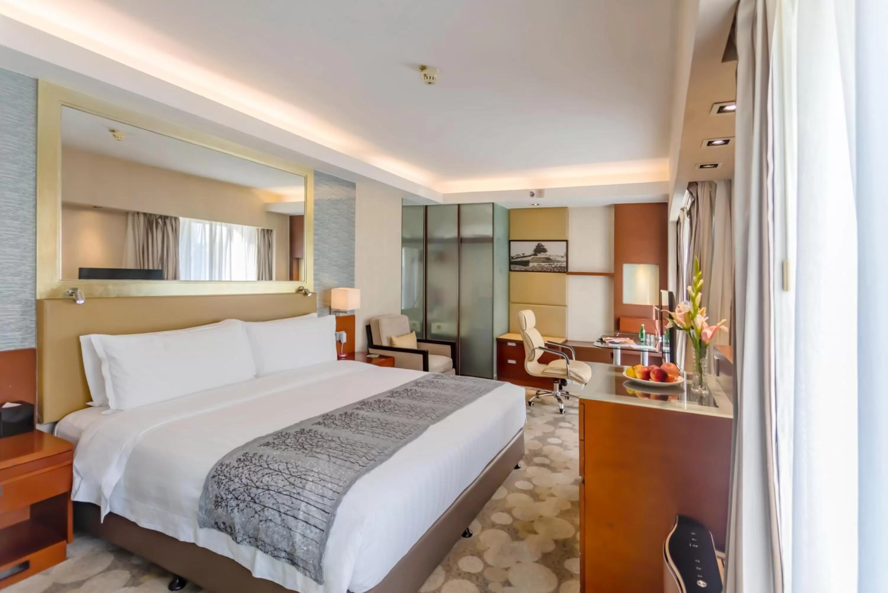 Bed in Guo Ji Yi Yuan Hotel