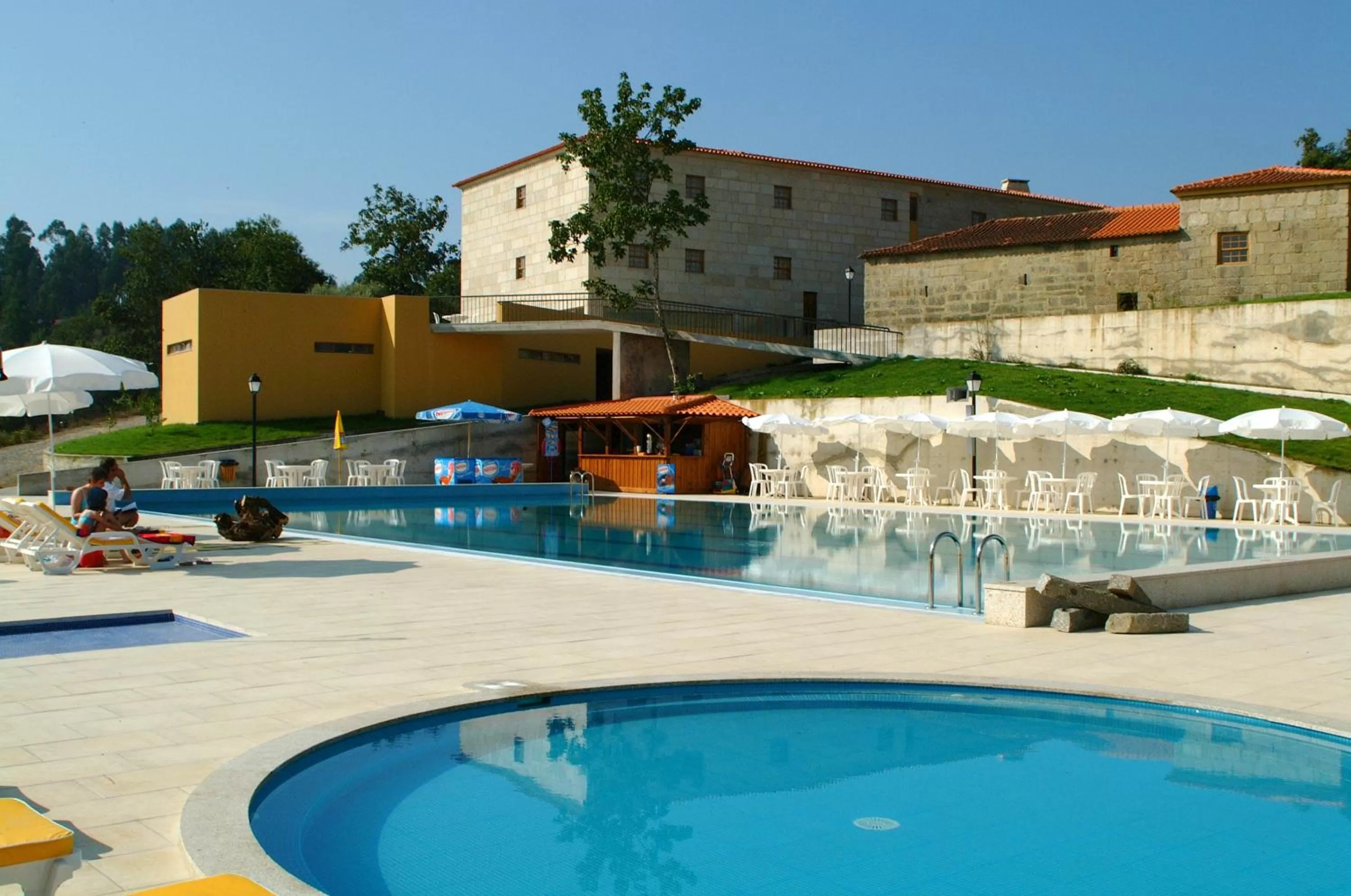 Swimming pool in Hotel Rural de Charme Maria da Fonte