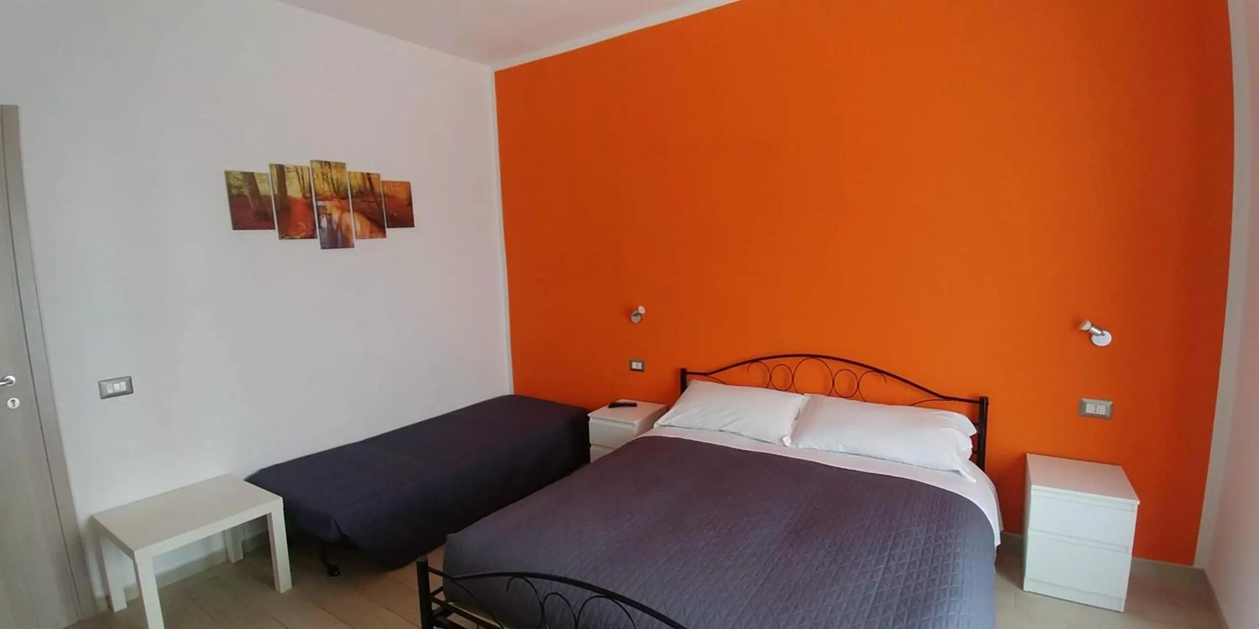 Bed in Bonsai Bed & Breakfast