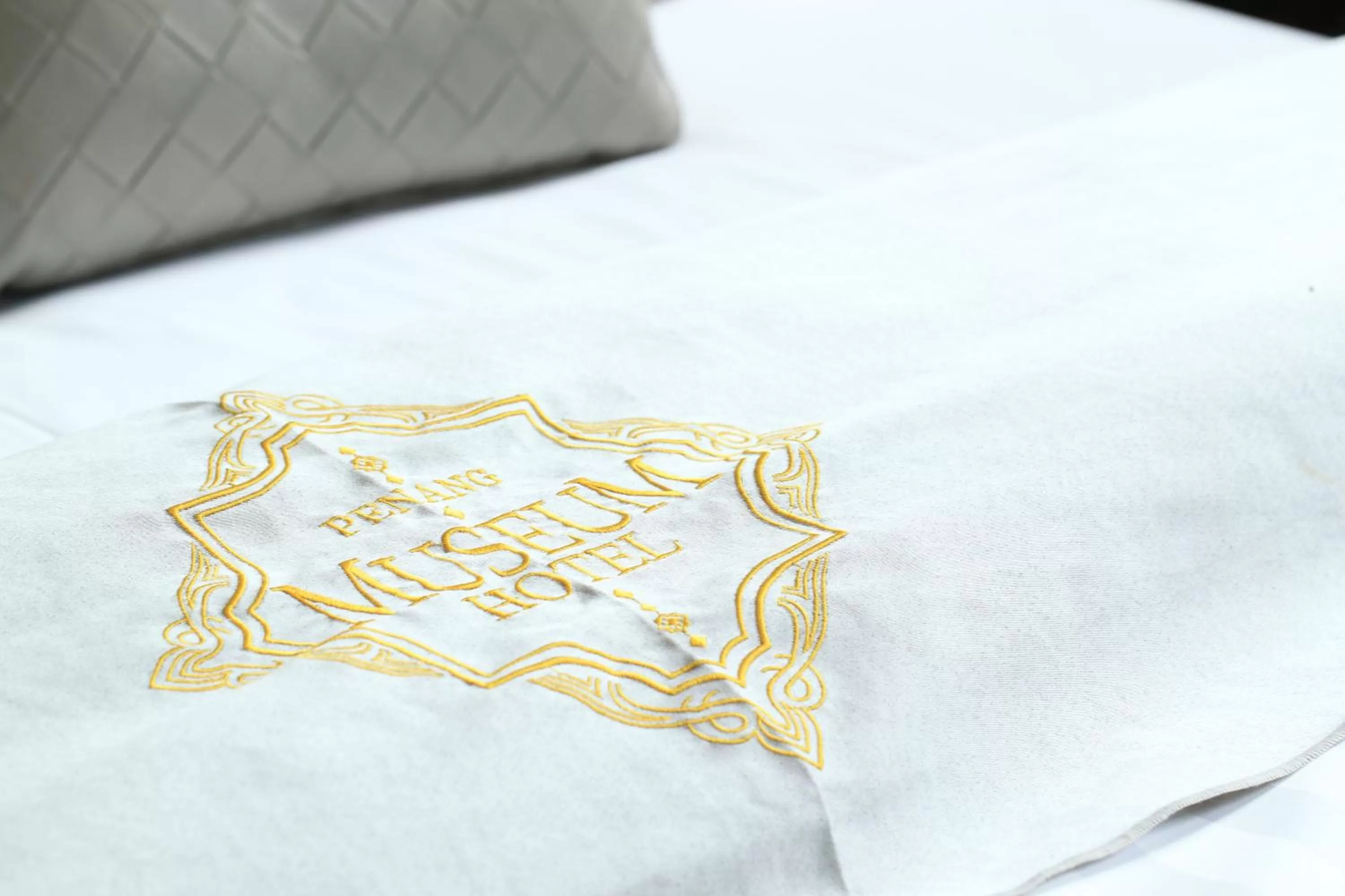 Logo/Certificate/Sign, Bed in Museum Hotel