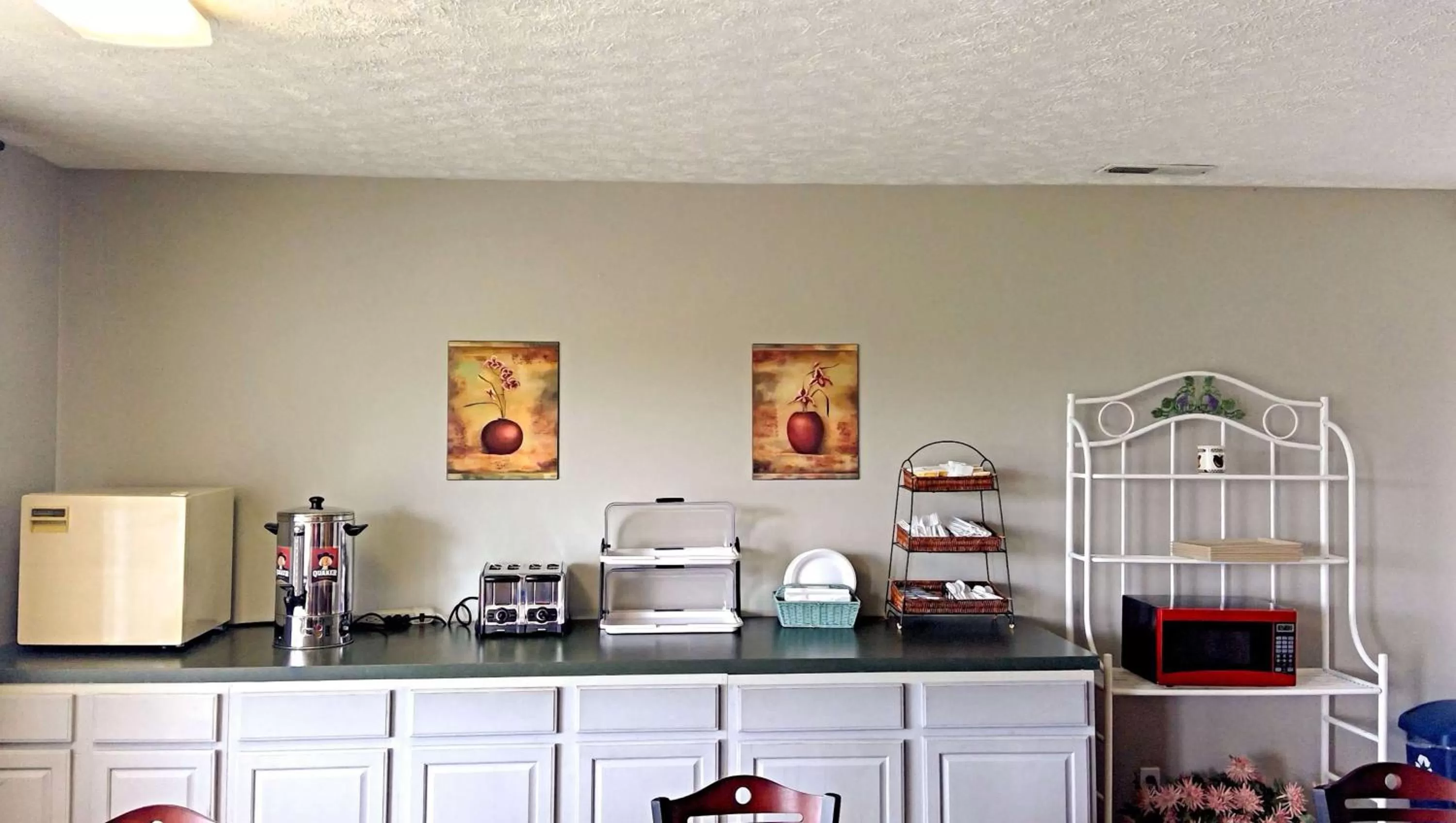 Breakfast in Sunrise Inn Williamstown