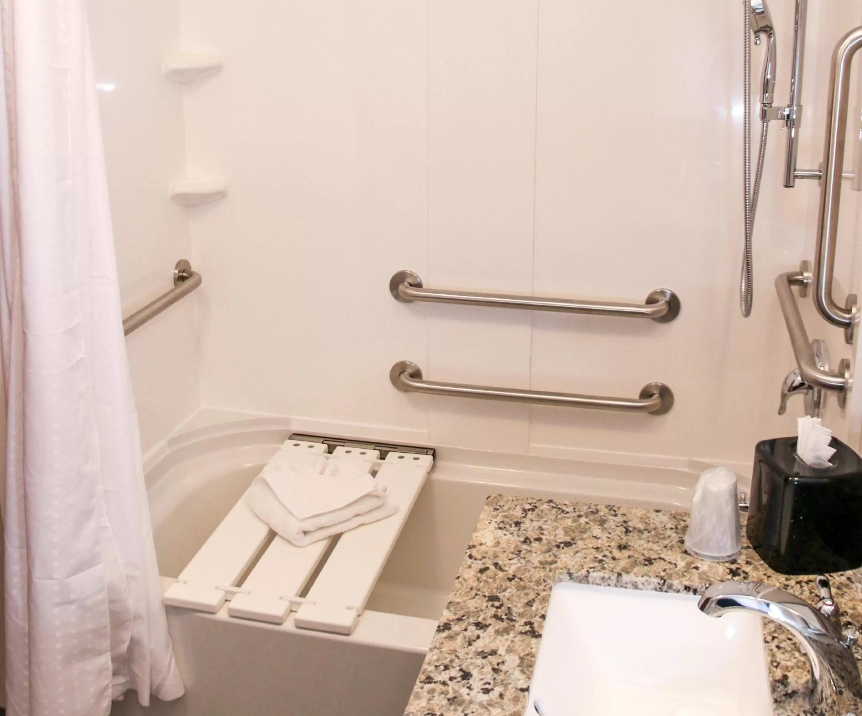 King Room - Disability Access with Bath Tub in Holiday Inn Hotel & Suites Denver Tech Center-Centennial, an IHG Hotel