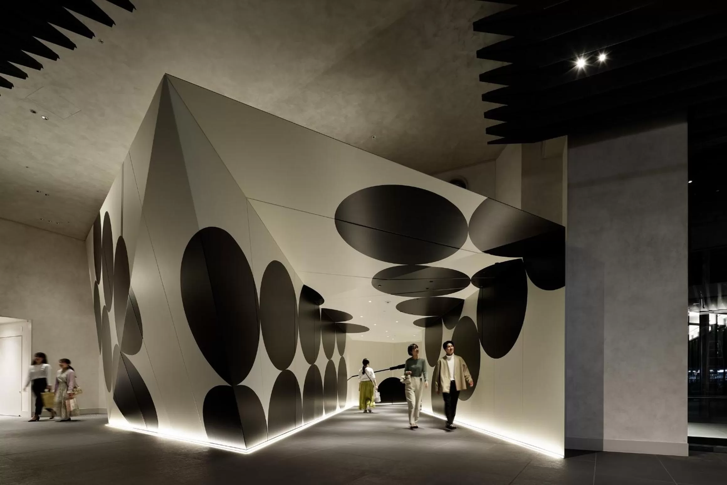 Lobby or reception in OMO7 Osaka by Hoshino Resorts