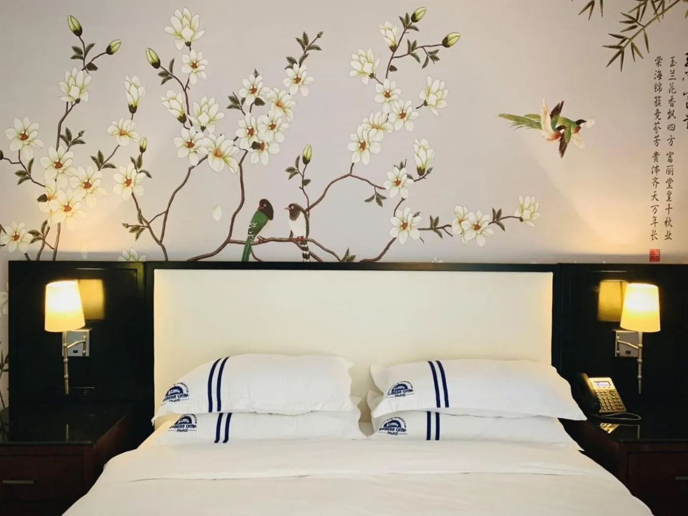 Bed in Wangshi China Palace