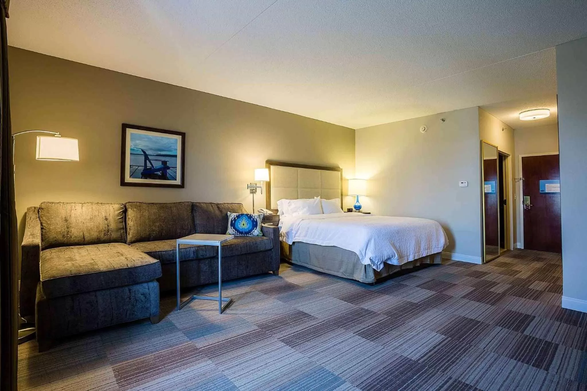 Bed in Hampton Inn Somerset