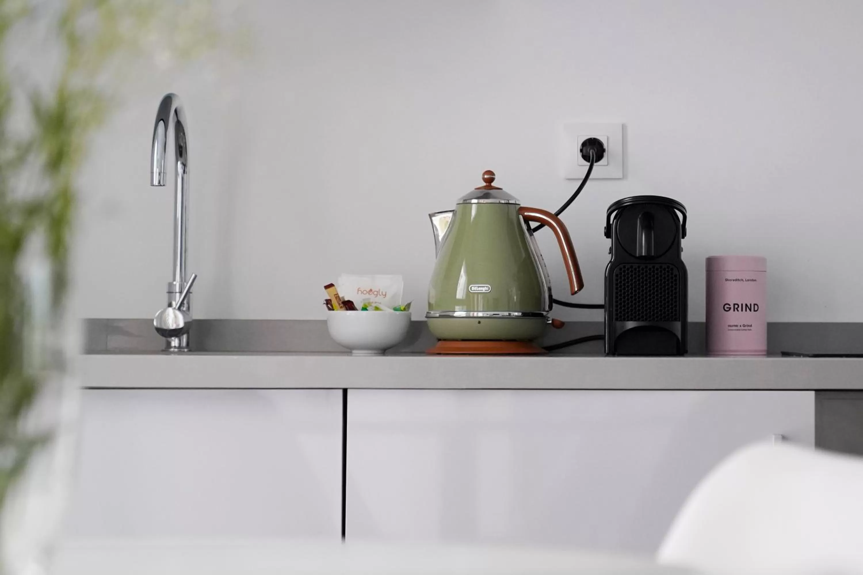 Coffee/tea facilities in Numa Seville Jondo