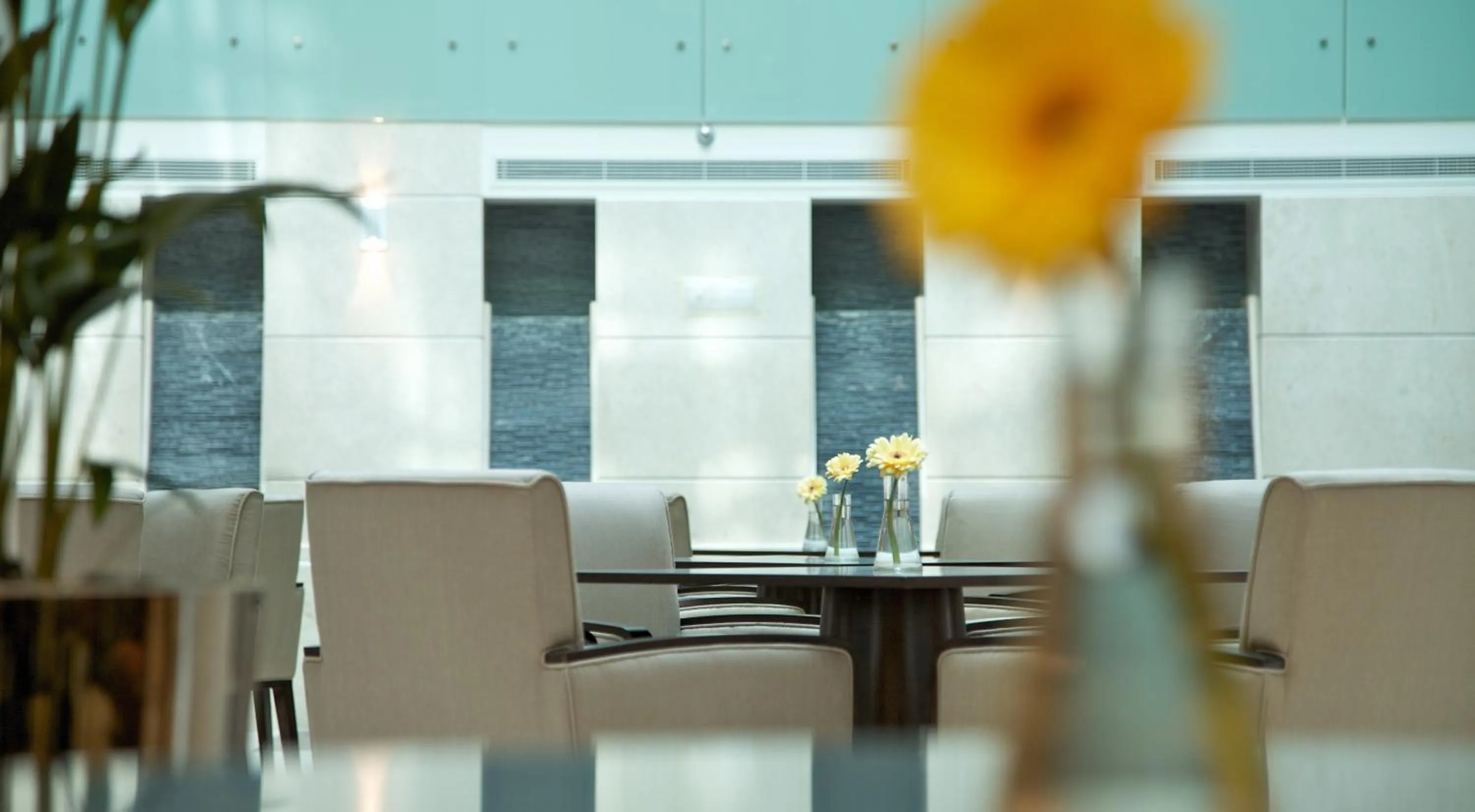 Restaurant/places to eat in Millennium Executive Apartments Muscat