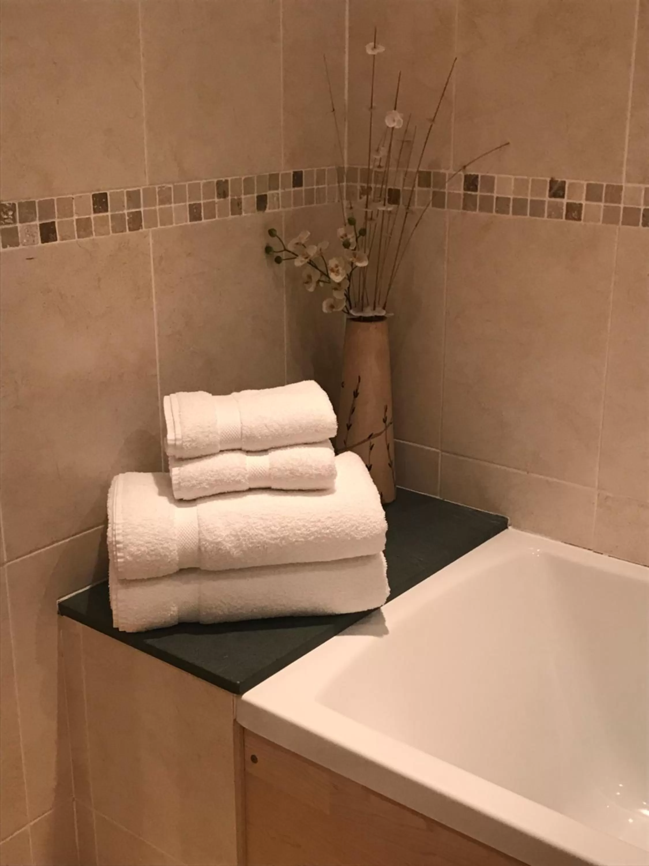 Bathroom in Lyzzick Hall Hotel