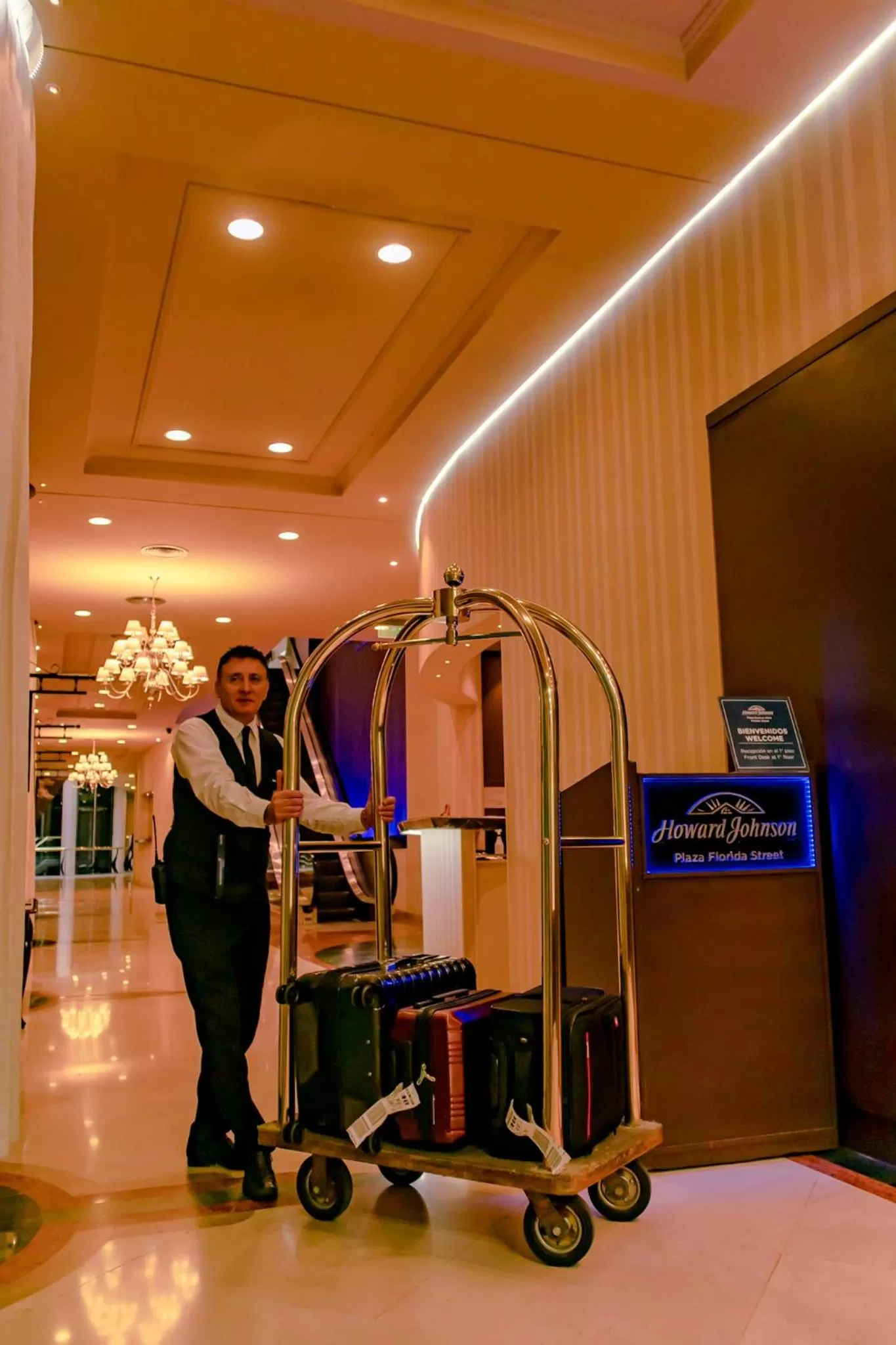 People in Howard Johnson Plaza by Wyndham Buenos Aires Florida Street