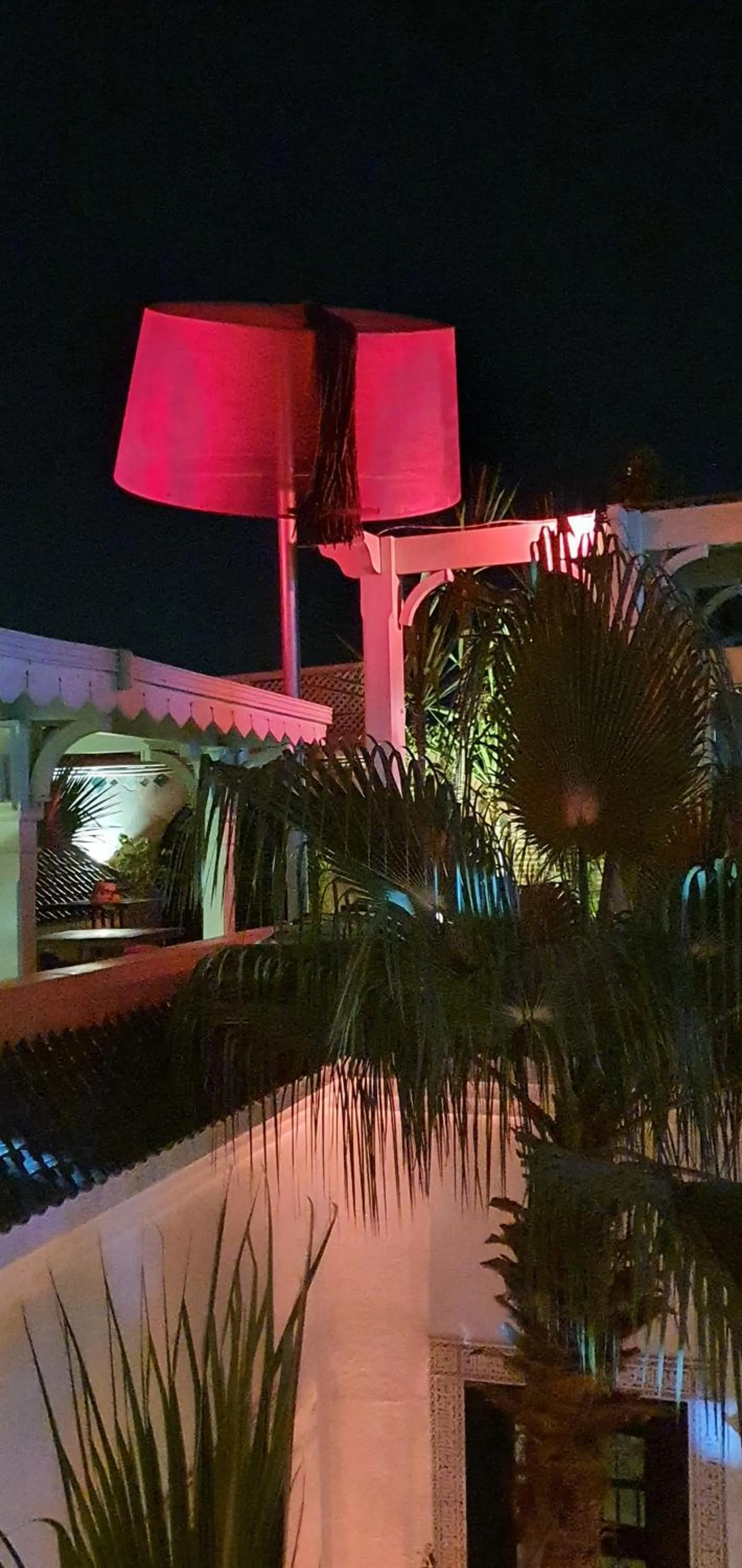 Restaurant/places to eat in Riad Monceau