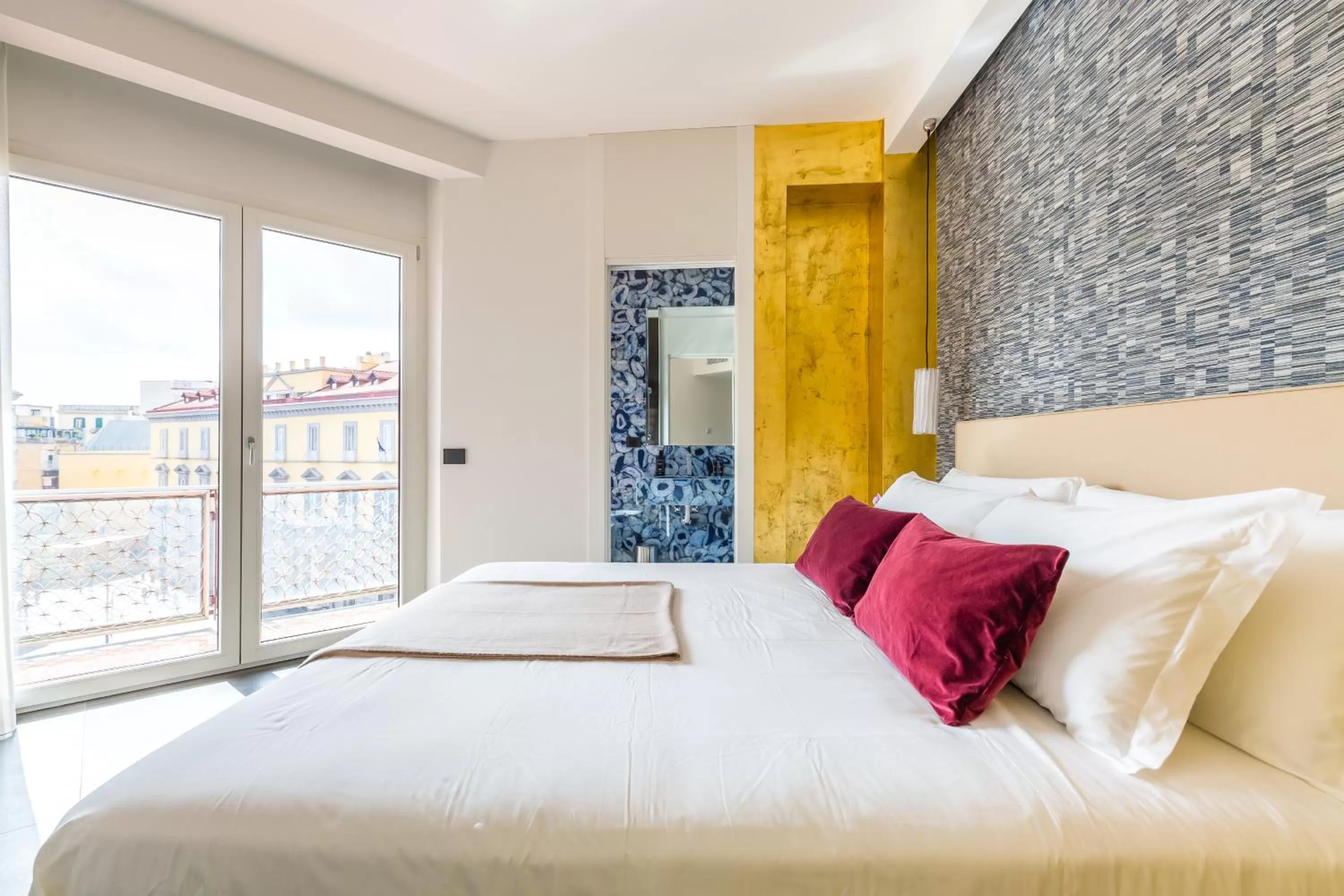 Bed in Dei Martiri Suite