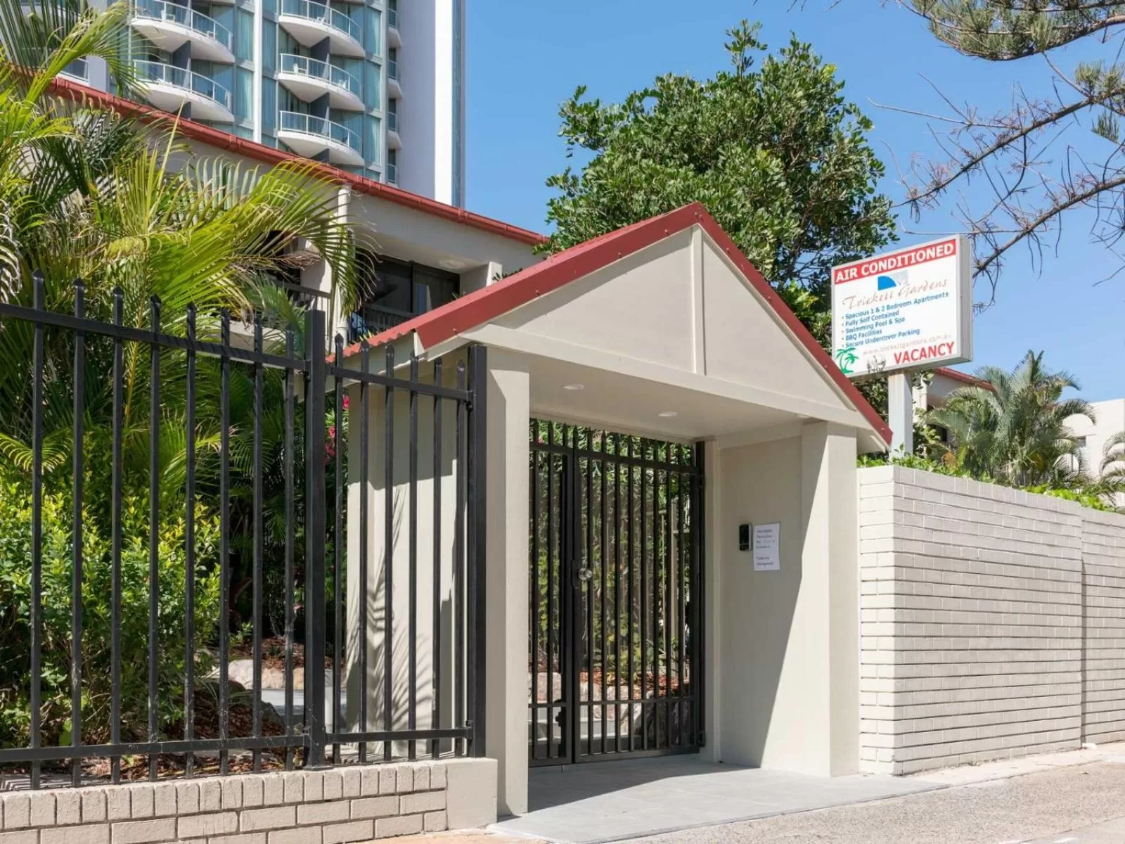 Property building in Trickett Gardens Holiday Inn