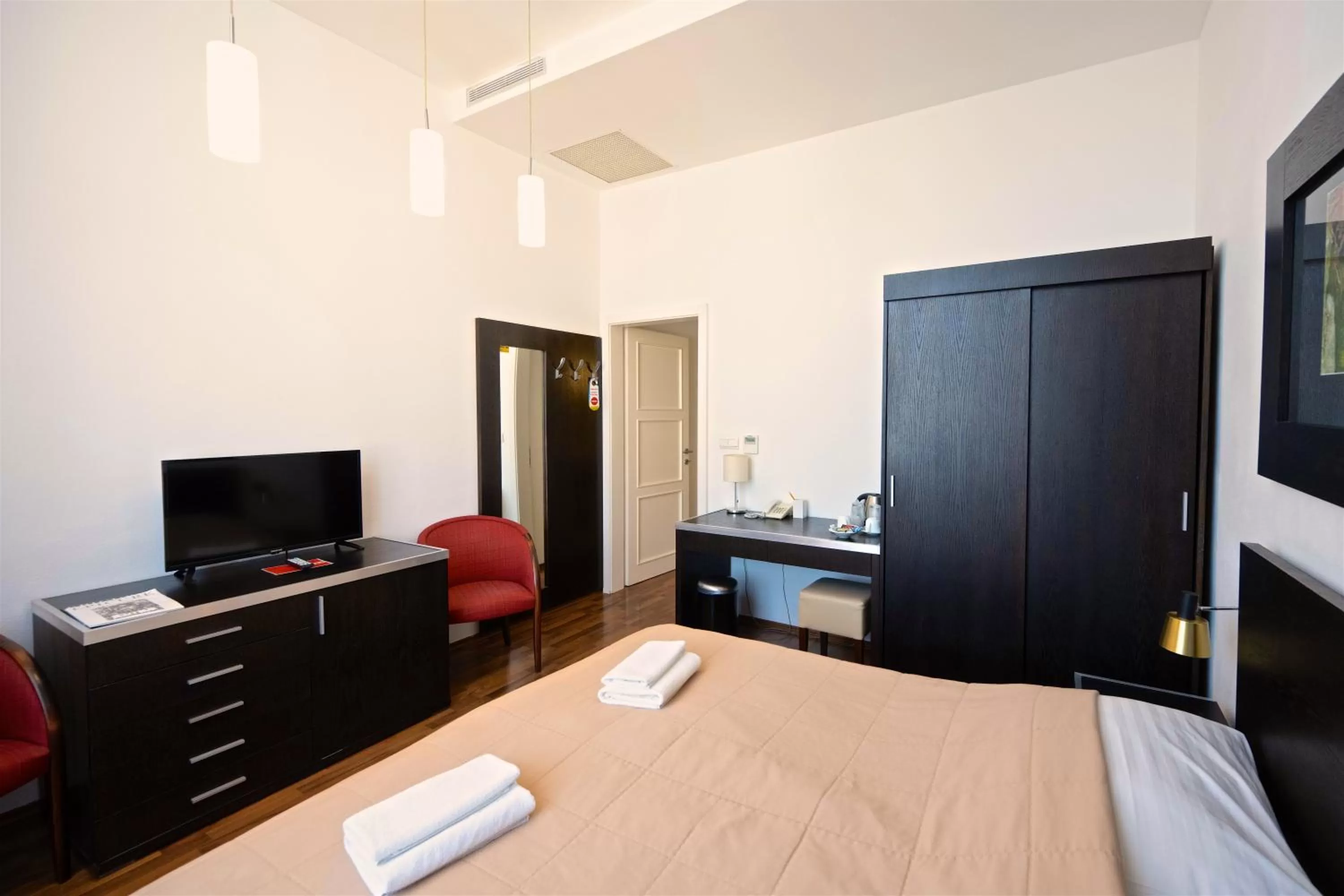 TV and multimedia, Bed in Grand Hotel Trenčin