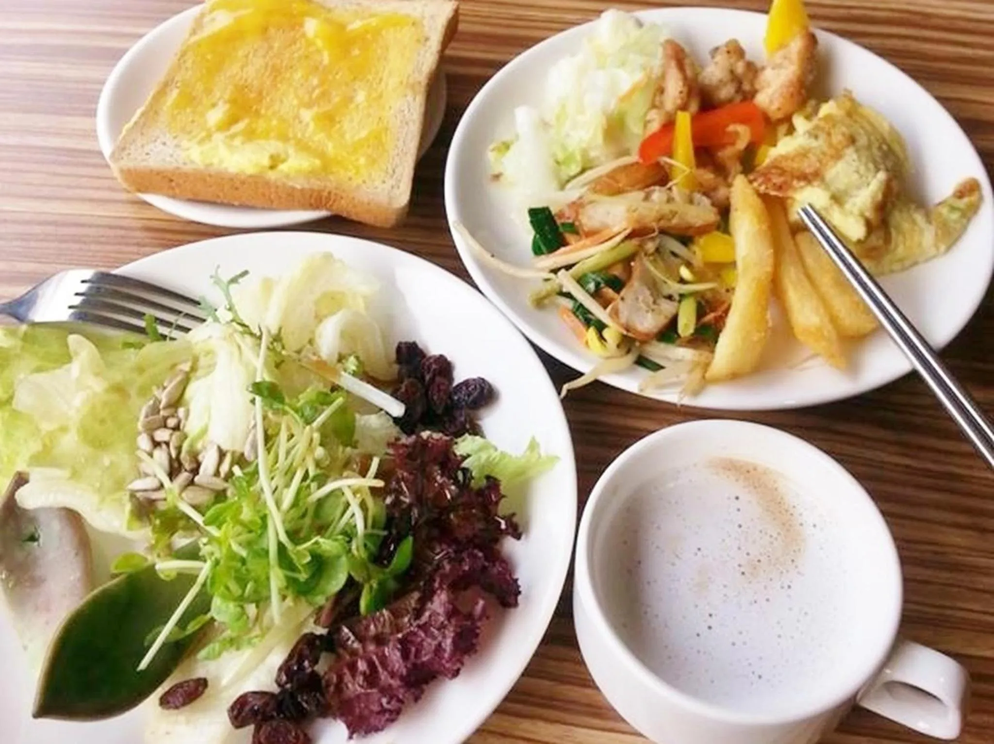 Buffet breakfast in V-one Vogue Hotel