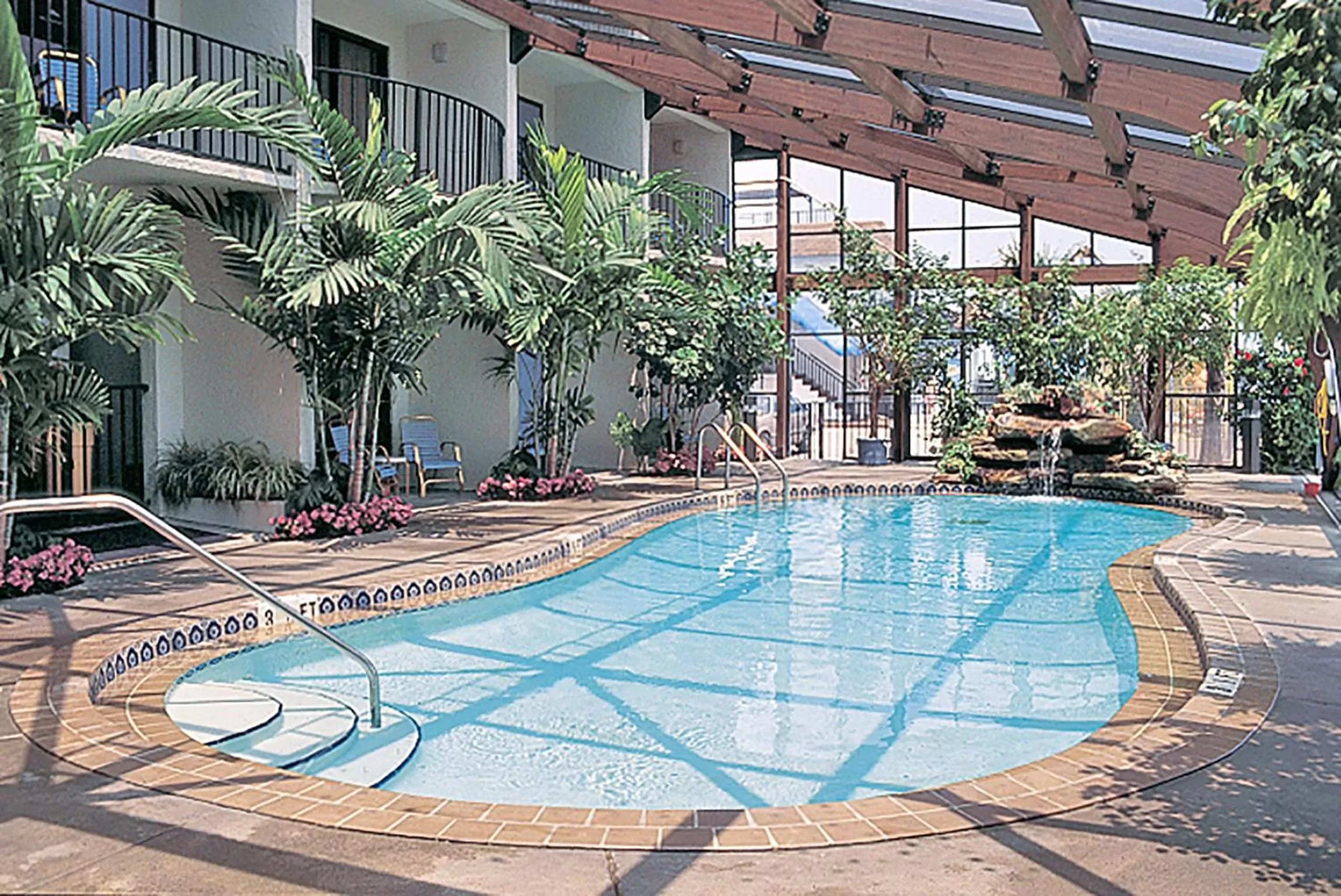 Swimming pool in Sun Viking Lodge - Daytona Beach