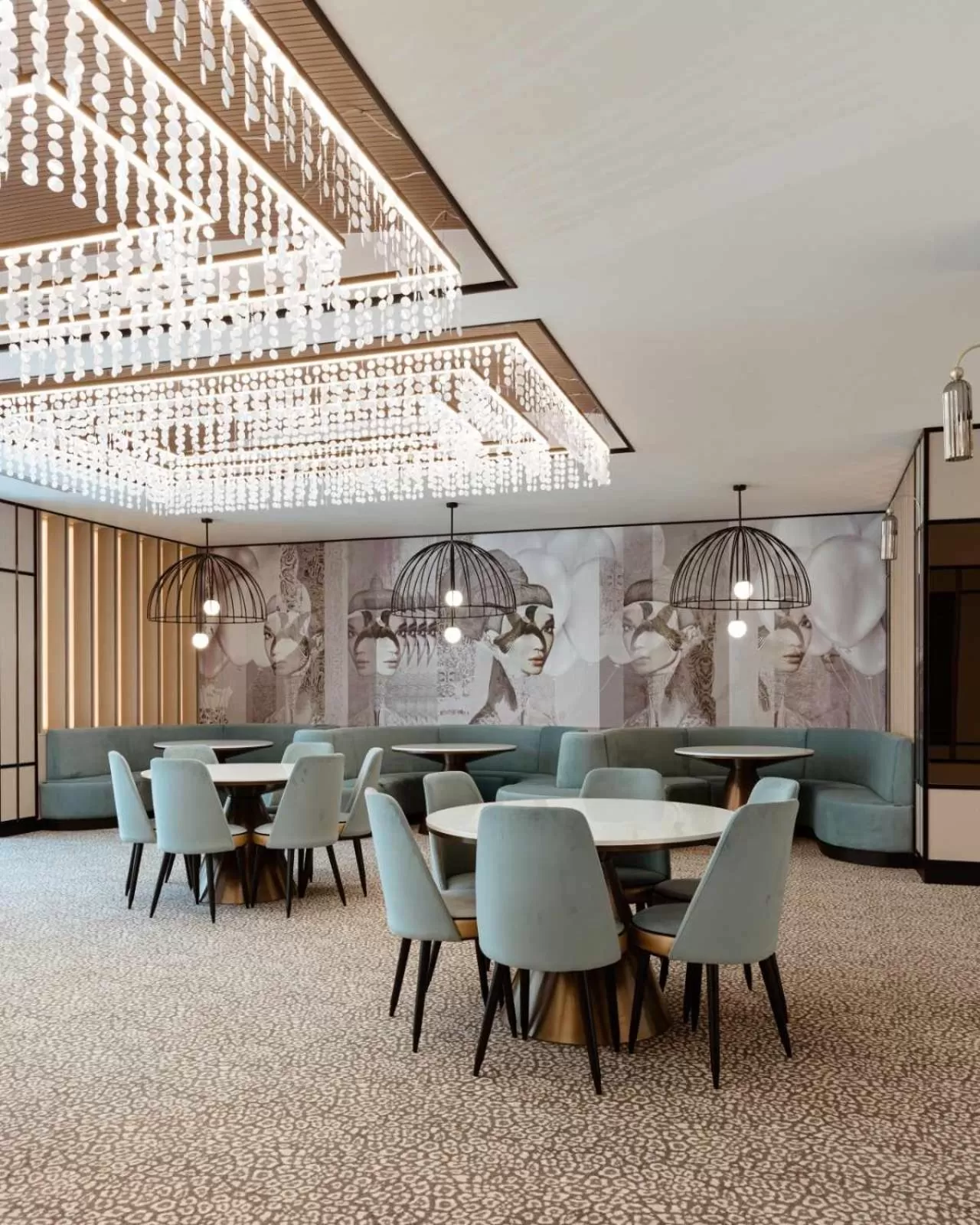 Restaurant/places to eat in Hotel Savior