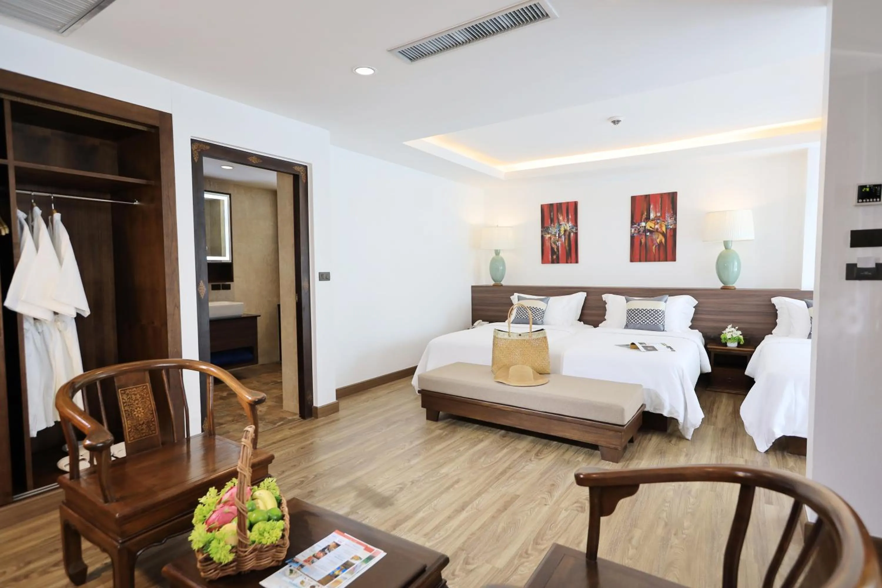 Photo of the whole room, Bed in Celes Samui