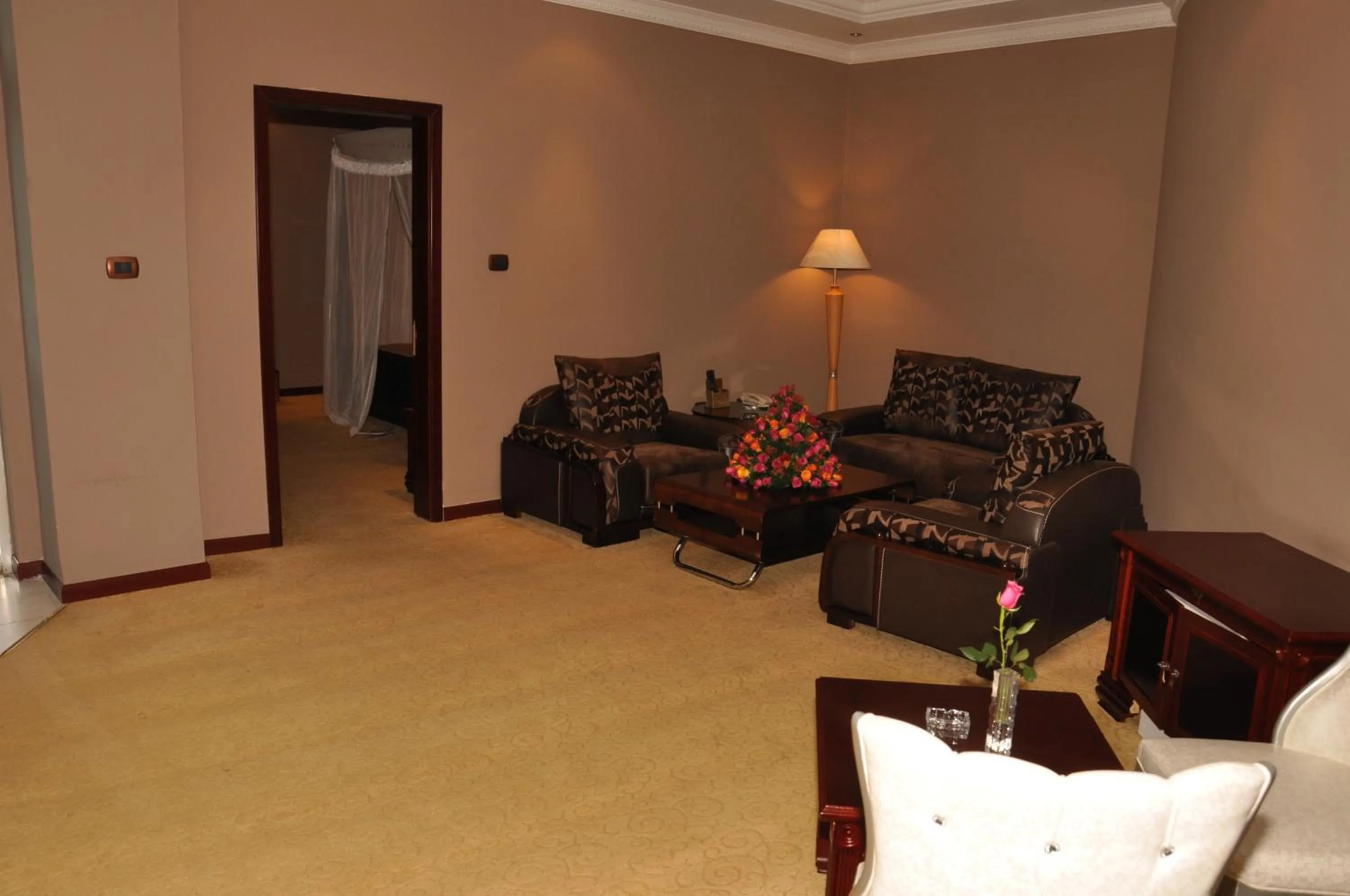Living room in Friendship International Hotel