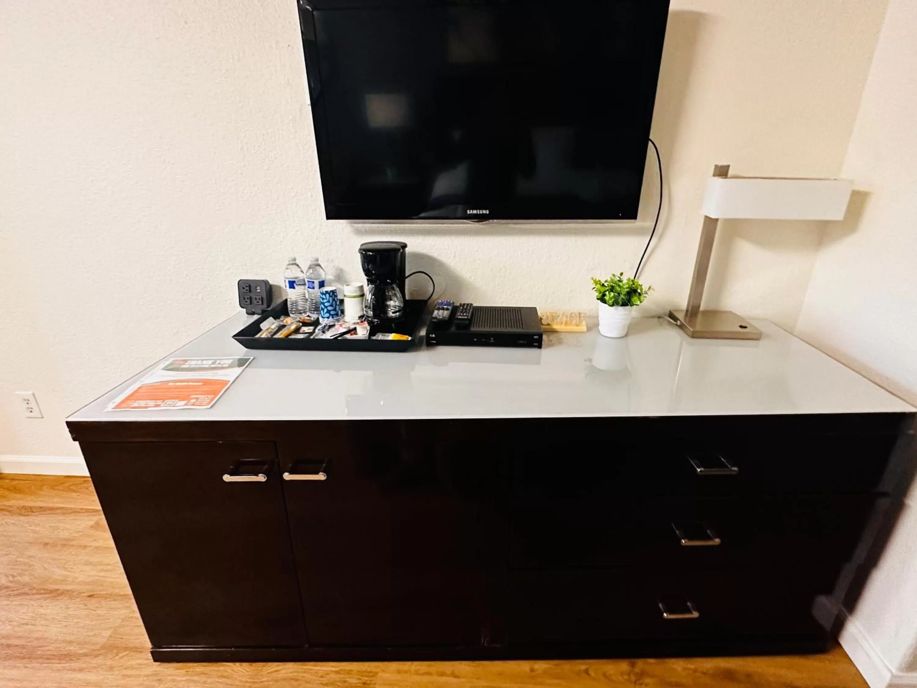 TV and multimedia in Sierra Inn