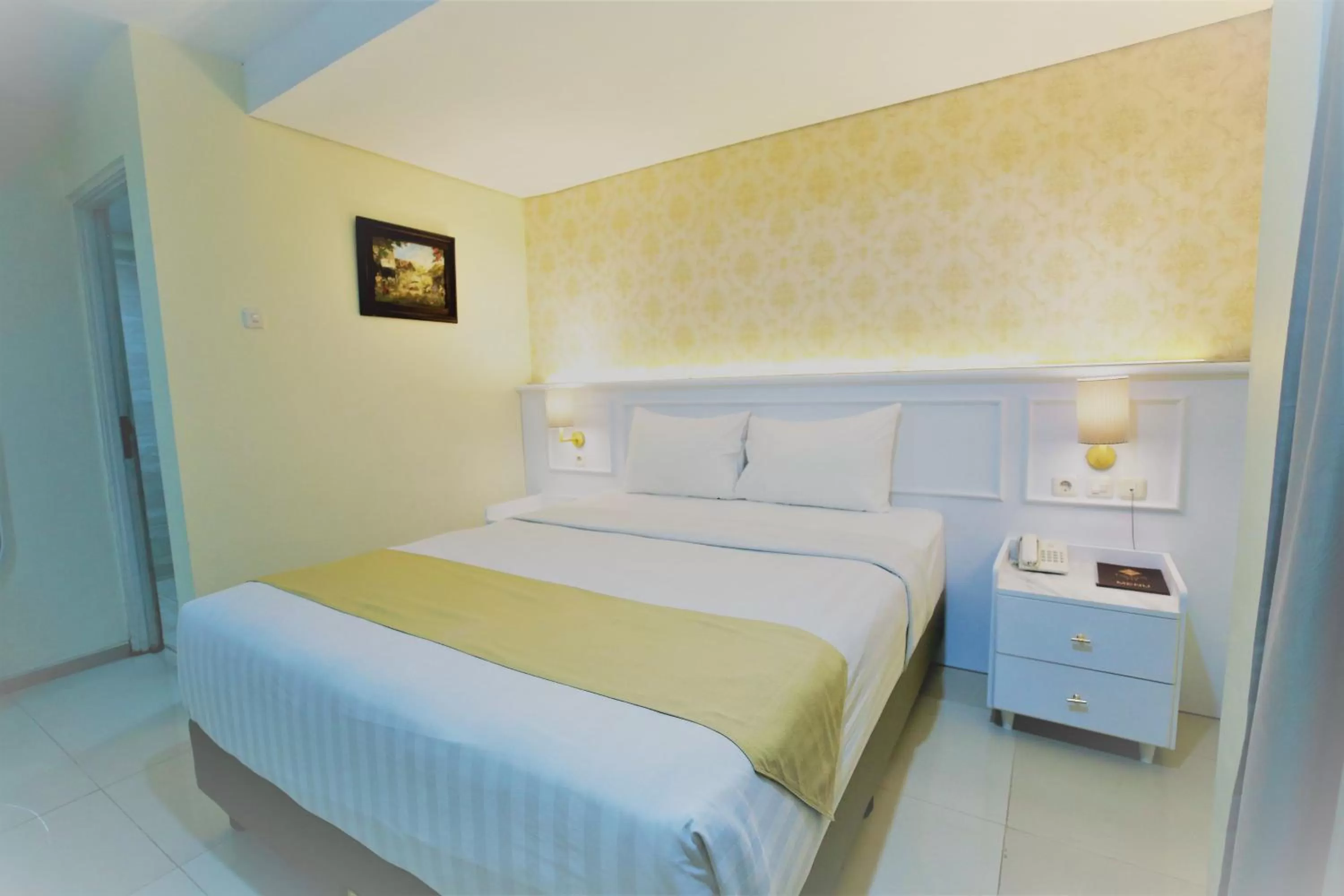 Bed in The Cube Hotel Malioboro, Azana Hotels Collection