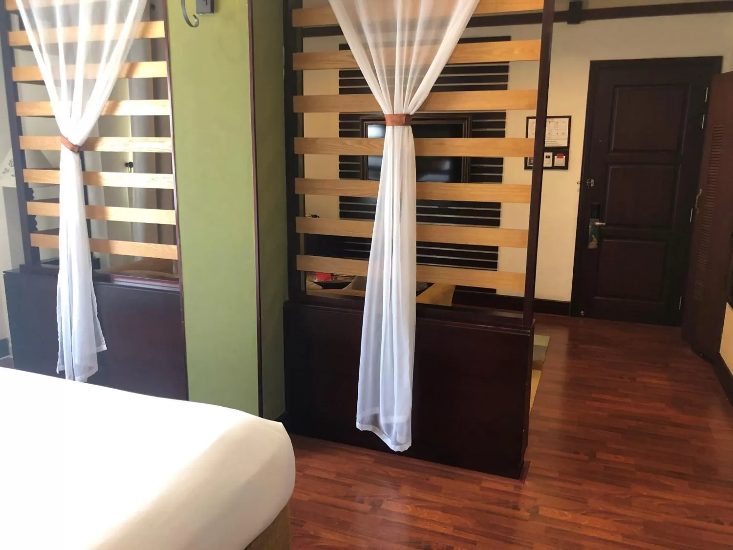 Photo of the whole room, Bed in Prostyle Hotel Ho Chi Minh プロスタイルホテルホーチミン