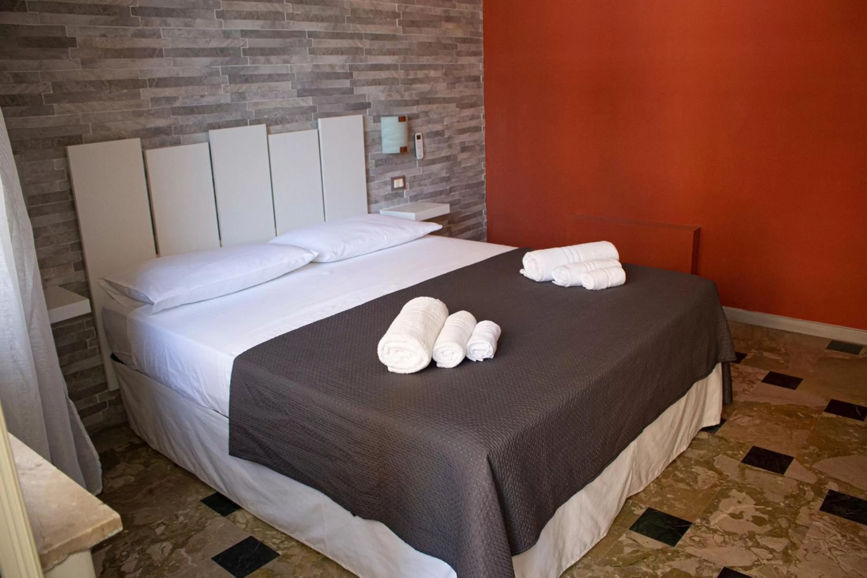 Bed in Mirage Place B&B