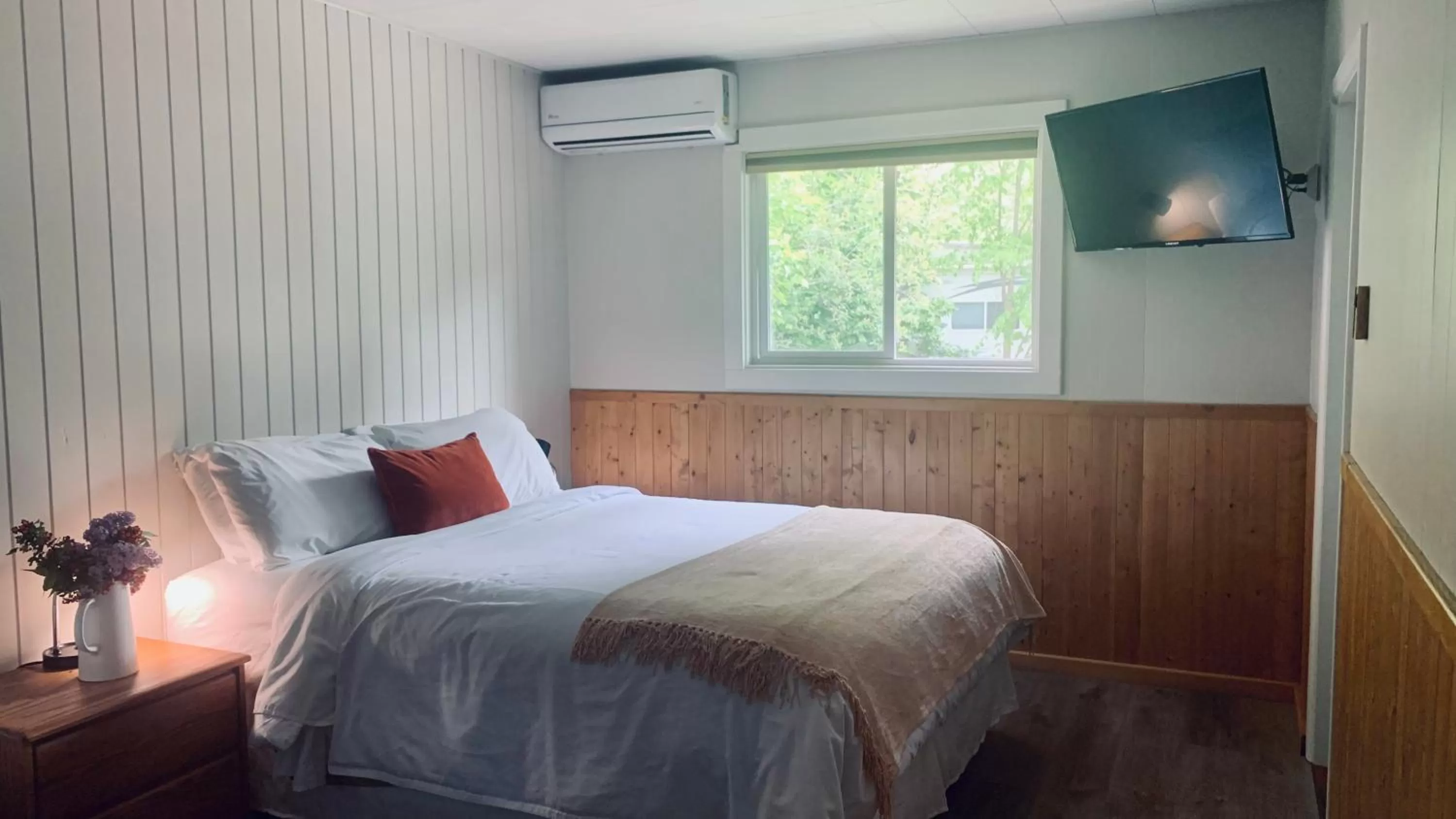 Bed in Barefoot Villas and Retreat