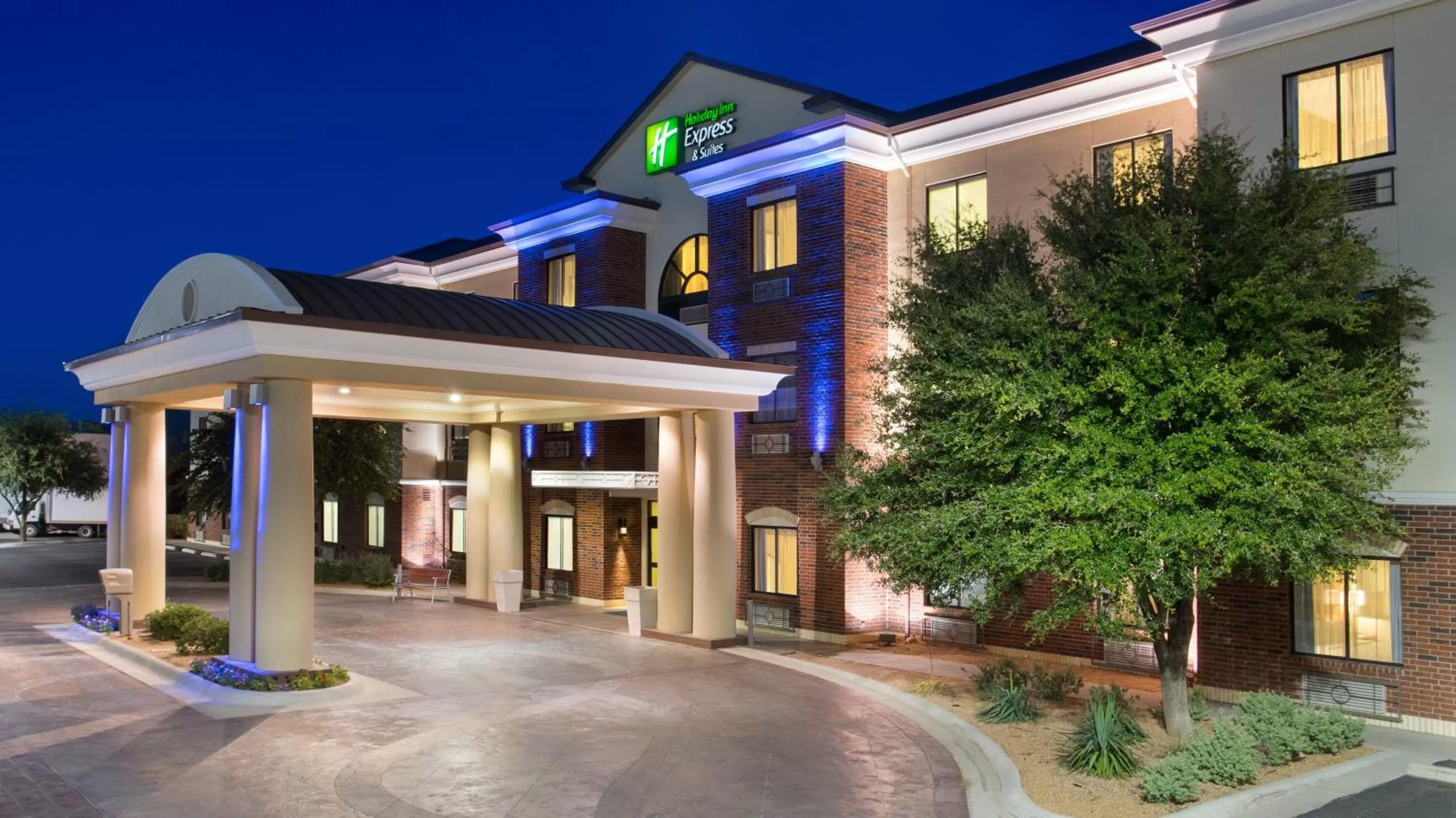 Property building in Holiday Inn Express & Suites Midland Loop 250 by IHG