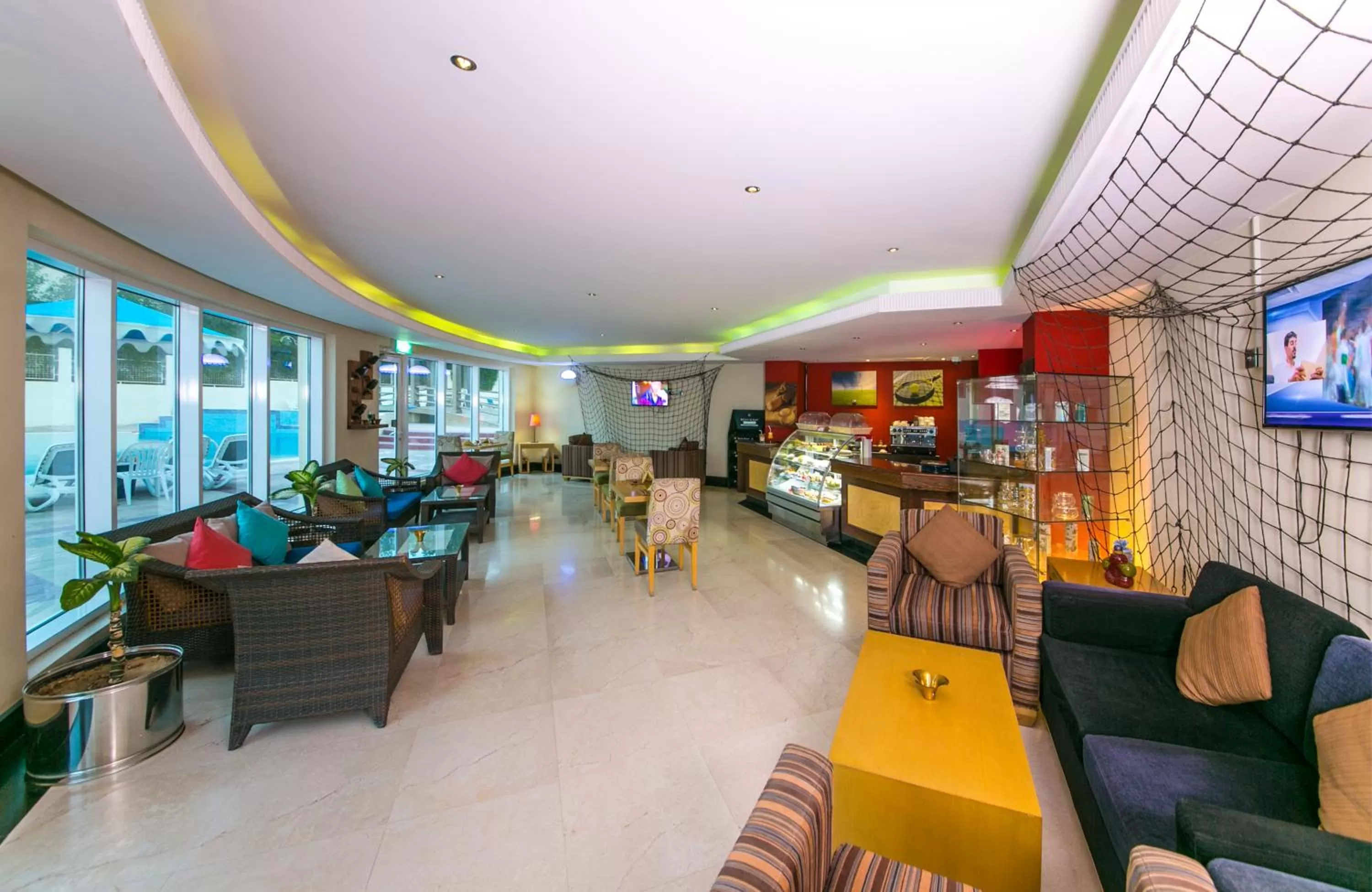 Restaurant/places to eat in Copthorne Al Jahra Hotel & Resort