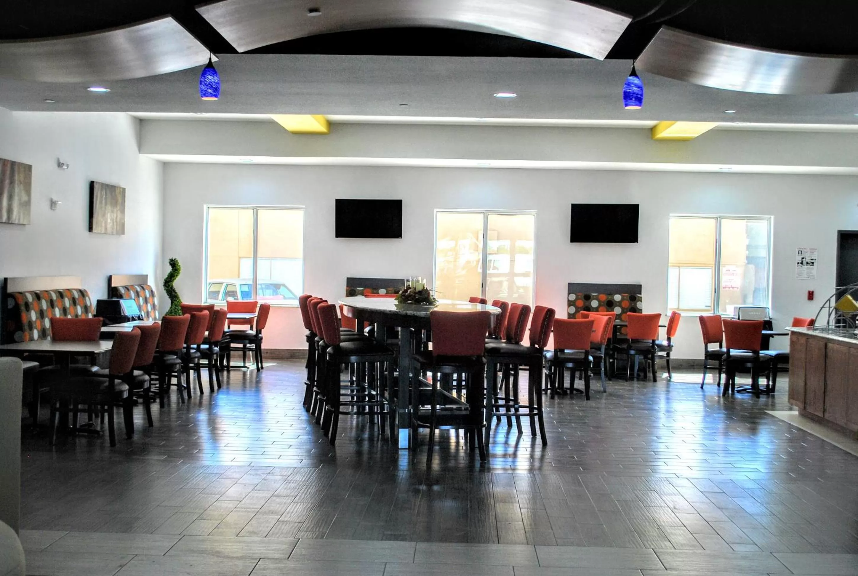 Restaurant/places to eat in Days Inn & Suites by Wyndham Lubbock Medical Center