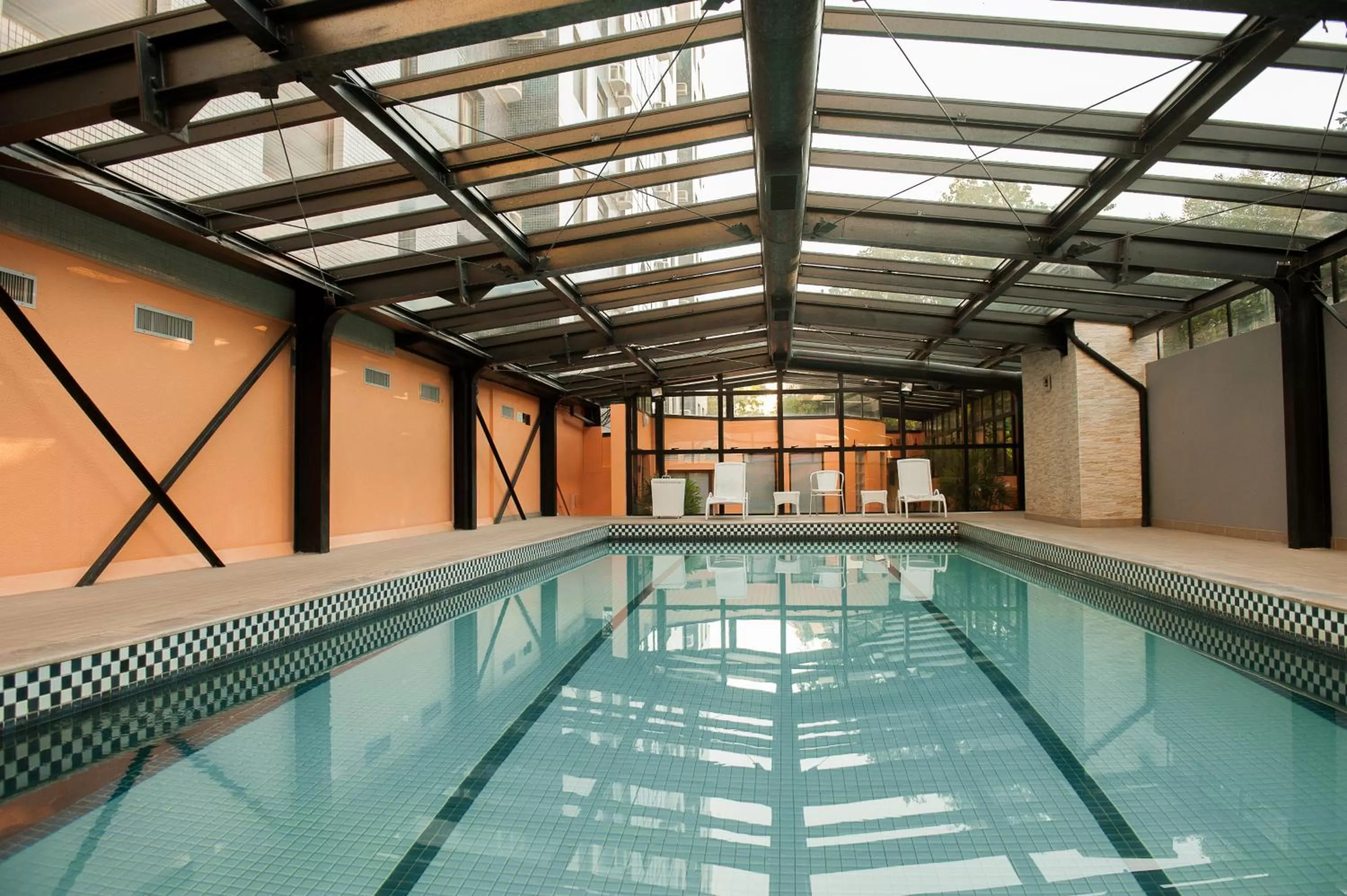 Swimming pool in Manhattan Porto Alegre by Mercure - 5 minutos do Hospital Moinhos de Vento