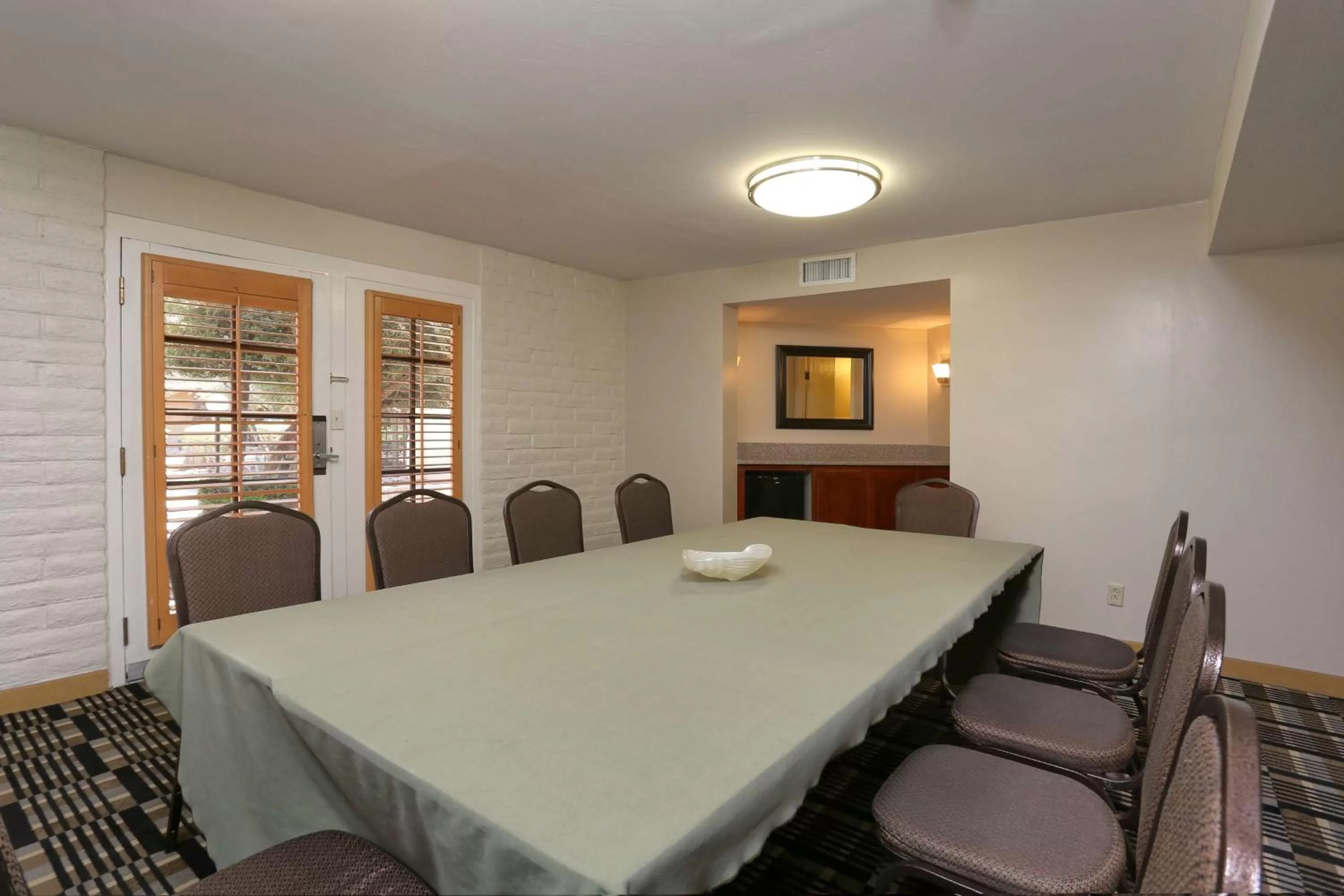 Meeting/conference room in DoubleTree Suites by Hilton Tucson Airport