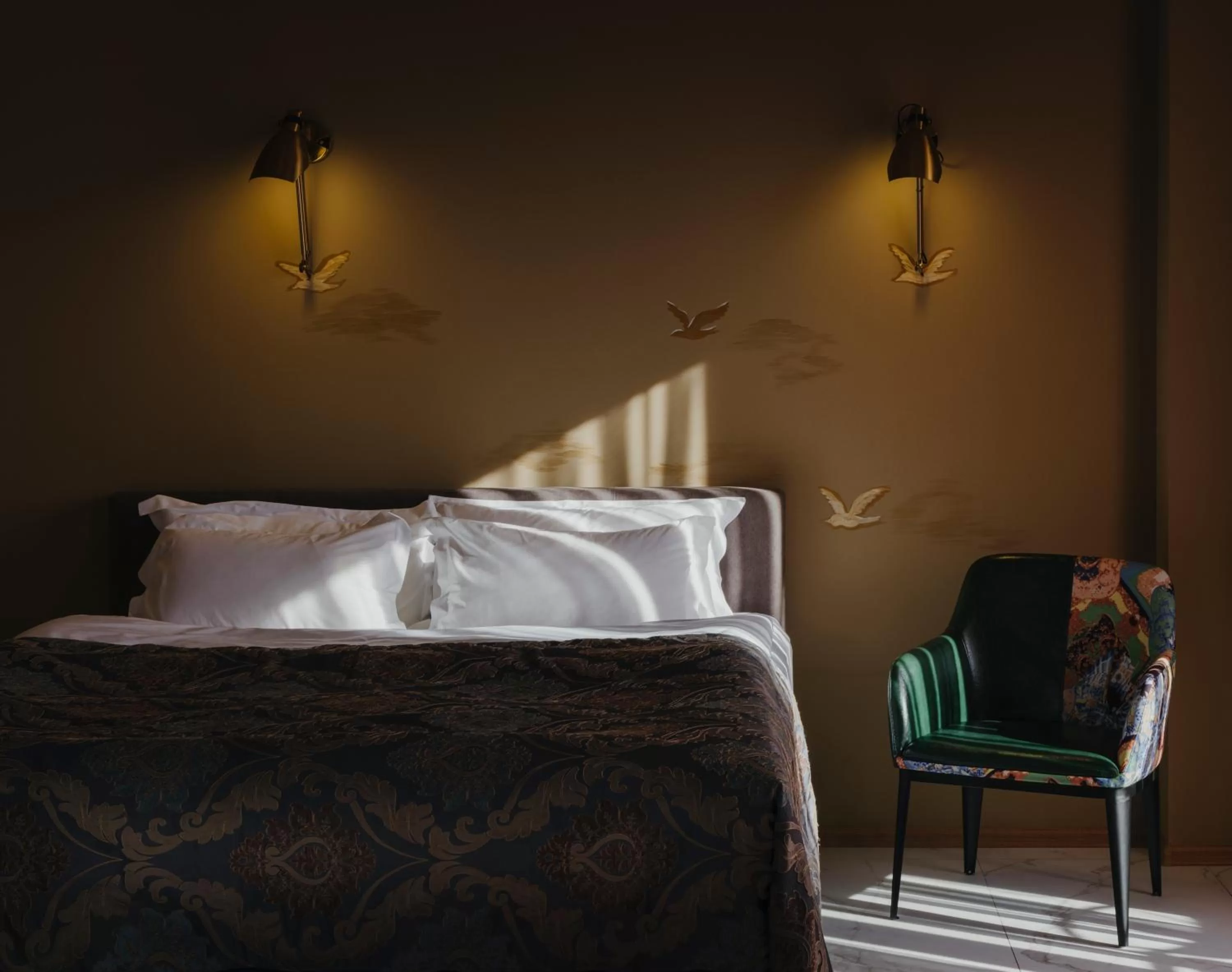 Bedroom, Bed in Brim Hotel