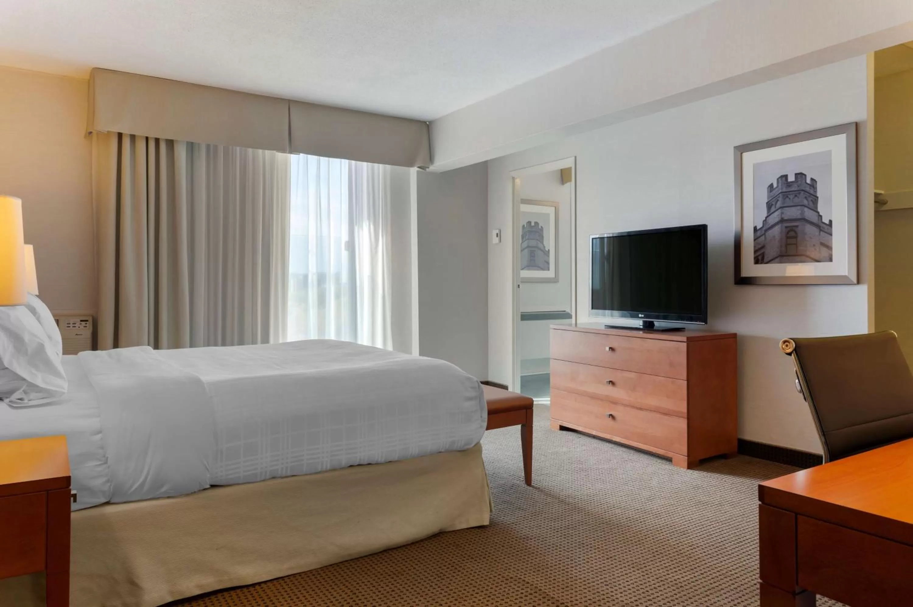 Photo of the whole room, Bed in Best Western Plus Gatineau-Ottawa Downtown