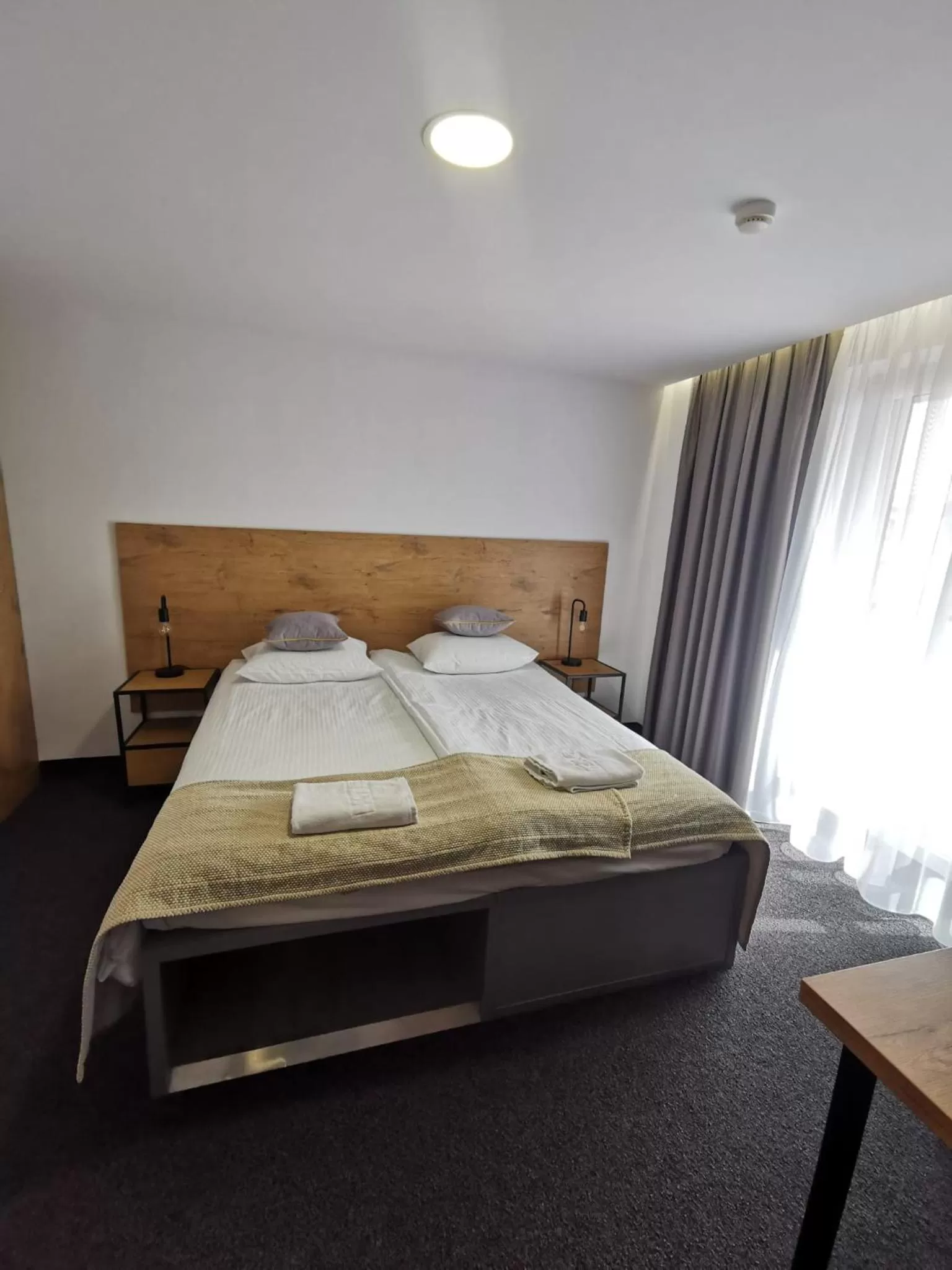 Bedroom, Bed in Gold Hotel