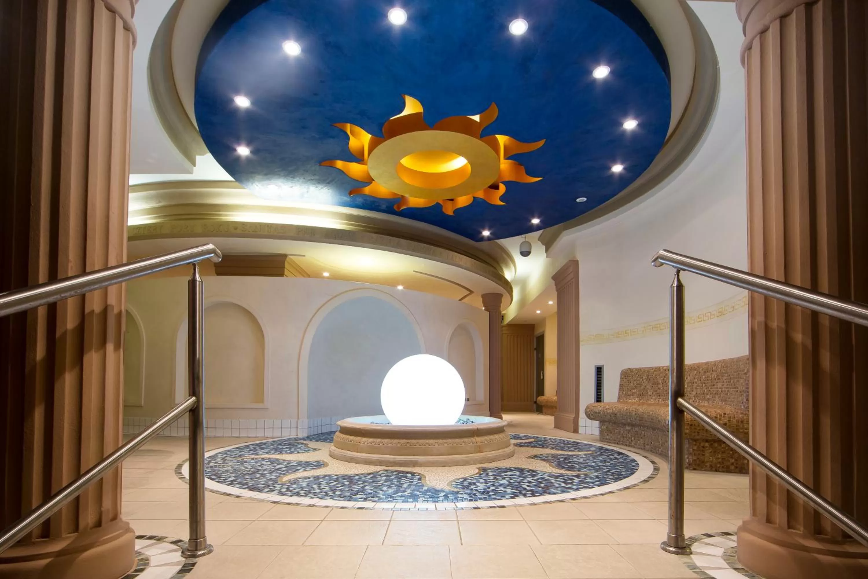 Swimming pool in Hotel Król Kazimierz